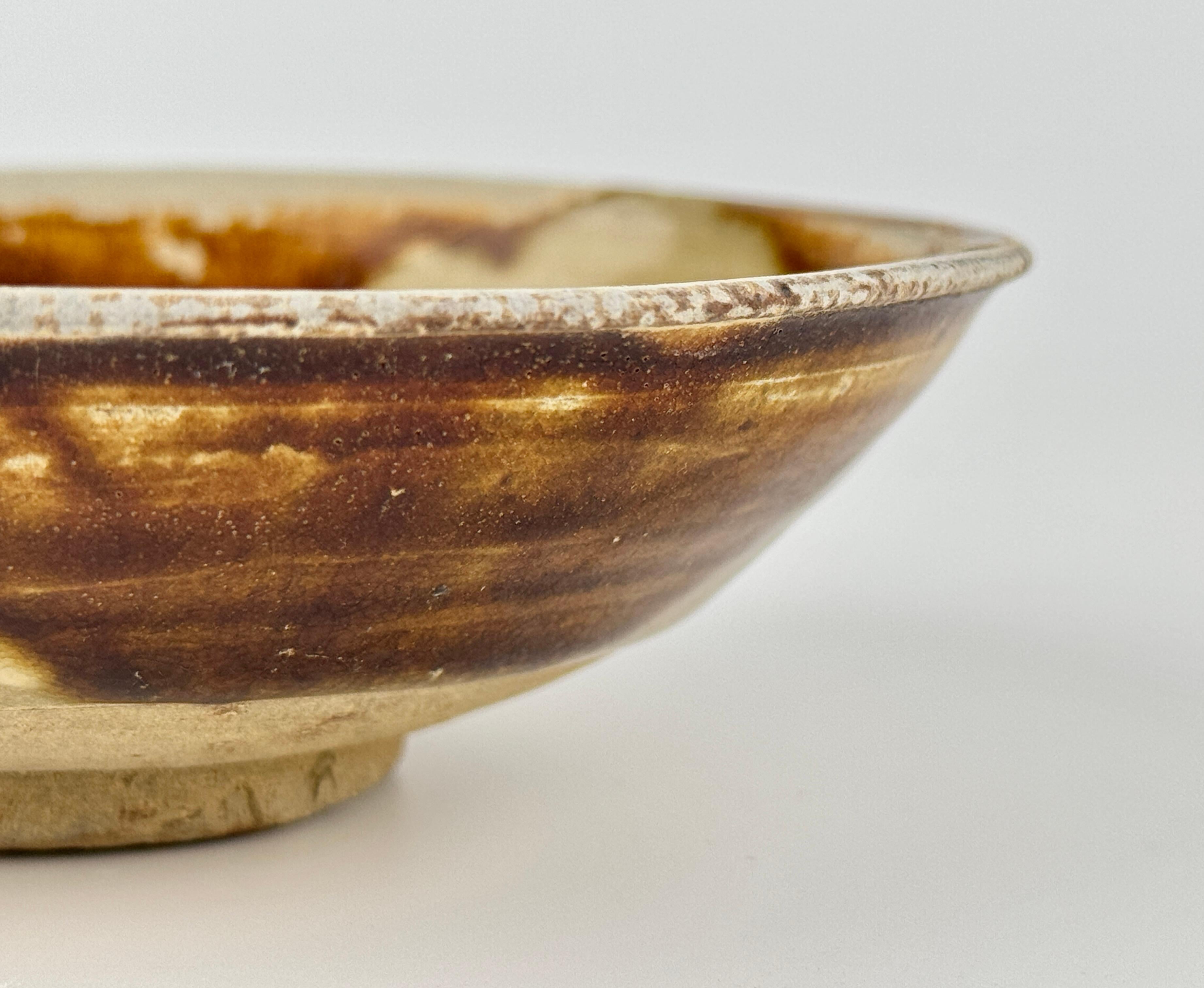 Changsha Bowl from Belitung Ship, Tang Dynasty In Good Condition For Sale In seoul, KR