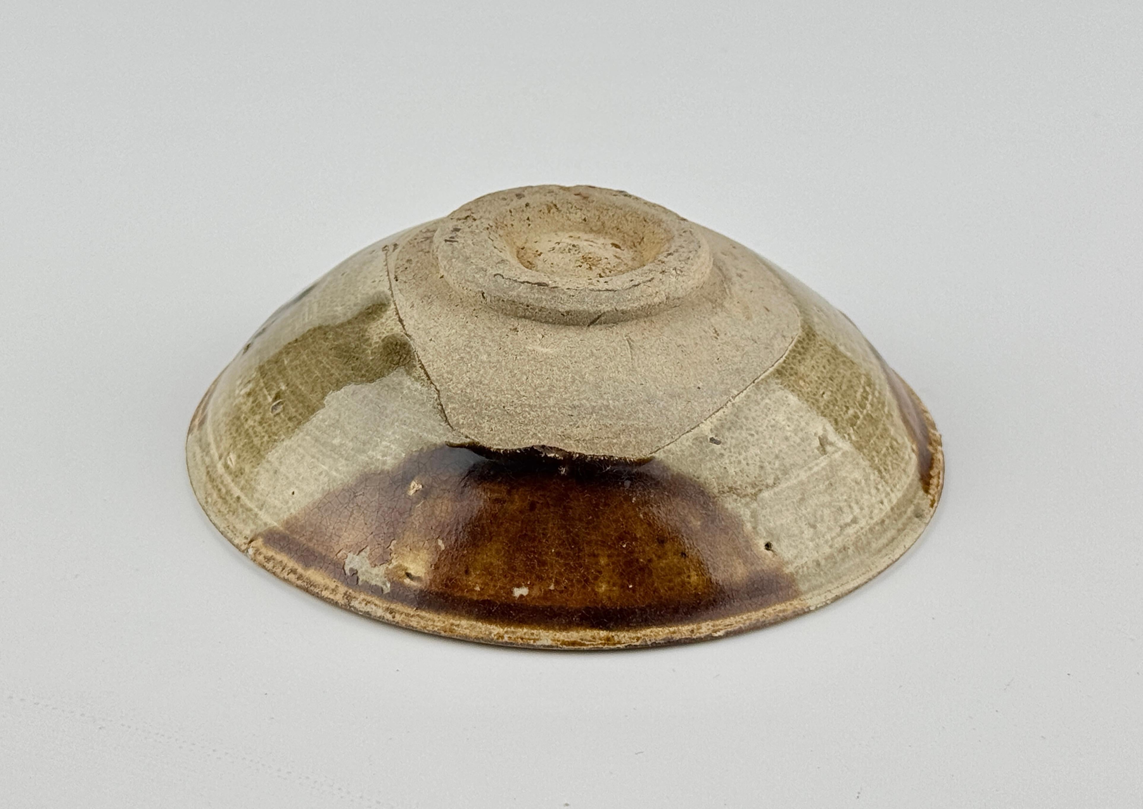 Changsha Bowl from Belitung Ship, Tang Period in vendita 1