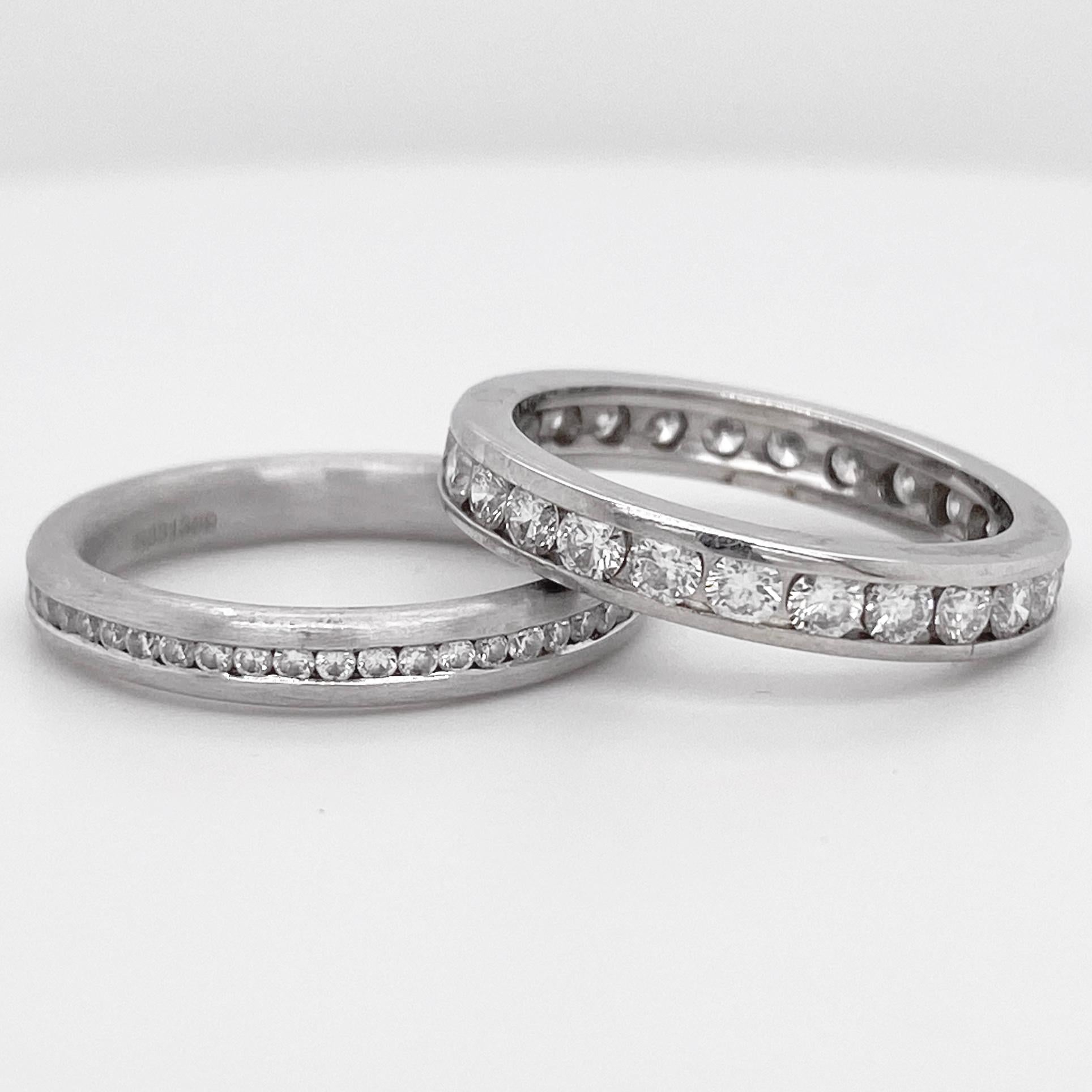Channel Eternity Band Ring, Weißgold, 1,50 Karat Diamant, Unendlichkeit (Moderne) im Angebot