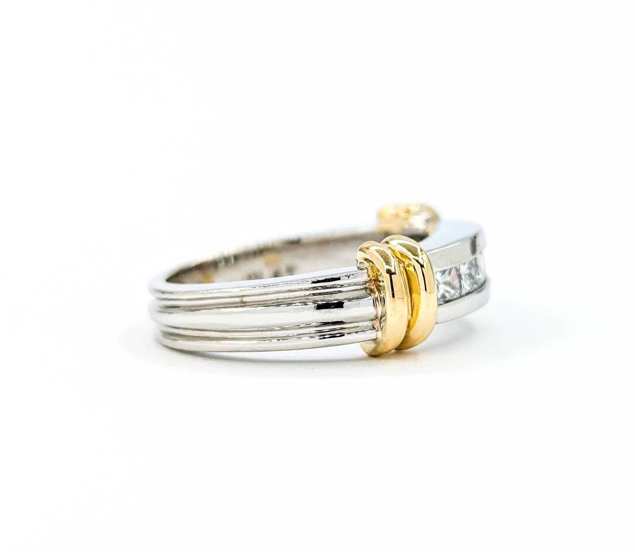 Bandeau en platine et or jaune 18k avec diamant taille princesse en Channel Set en vente 1