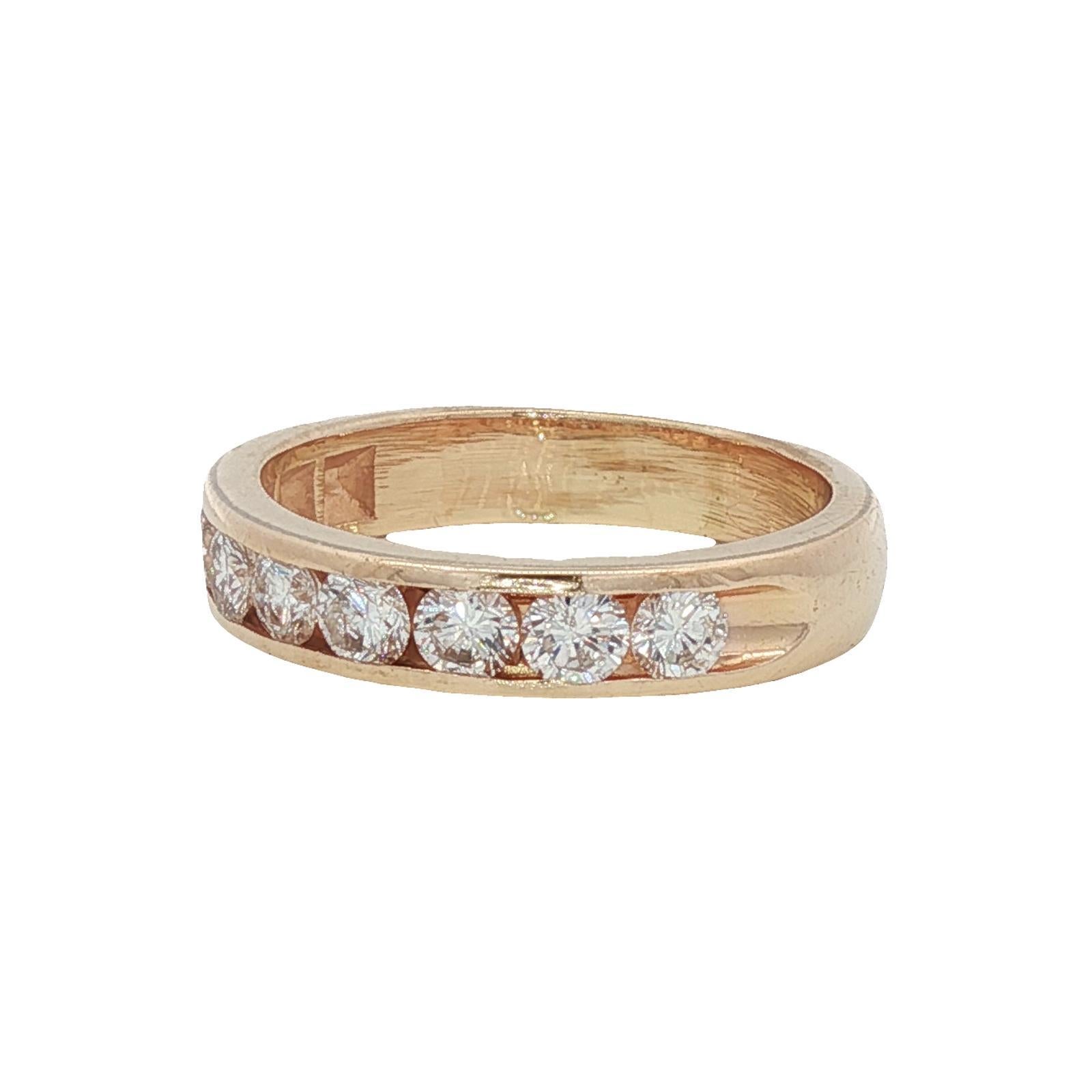 Anneau de mariage en or jaune 14 carats avec diamants ronds et brillants en serti clos Excellent état - En vente à Boca Raton, FL