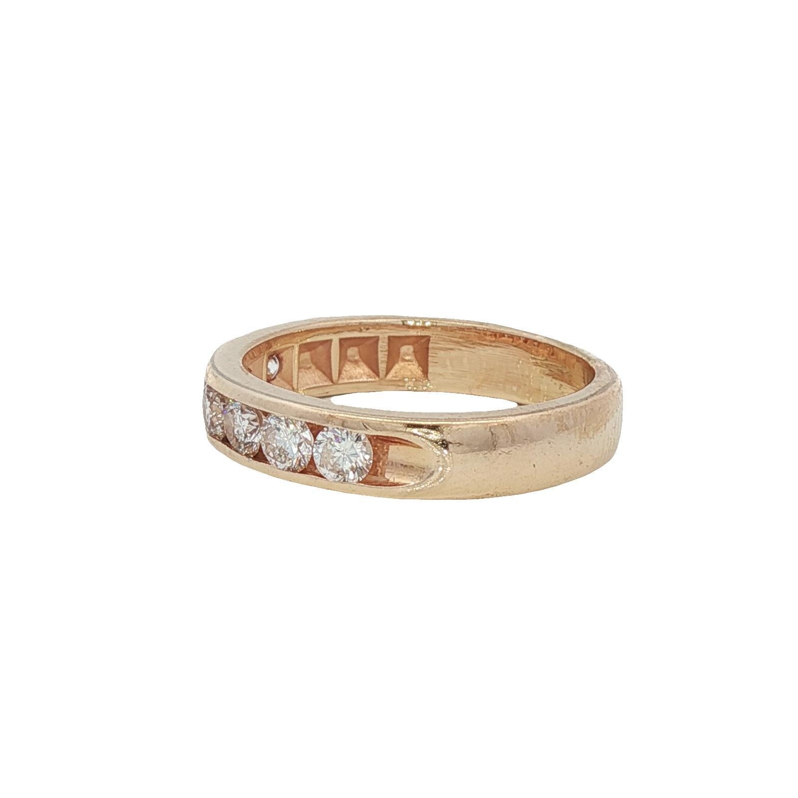 Anneau de mariage en or jaune 14 carats avec diamants ronds et brillants en serti clos en vente 1