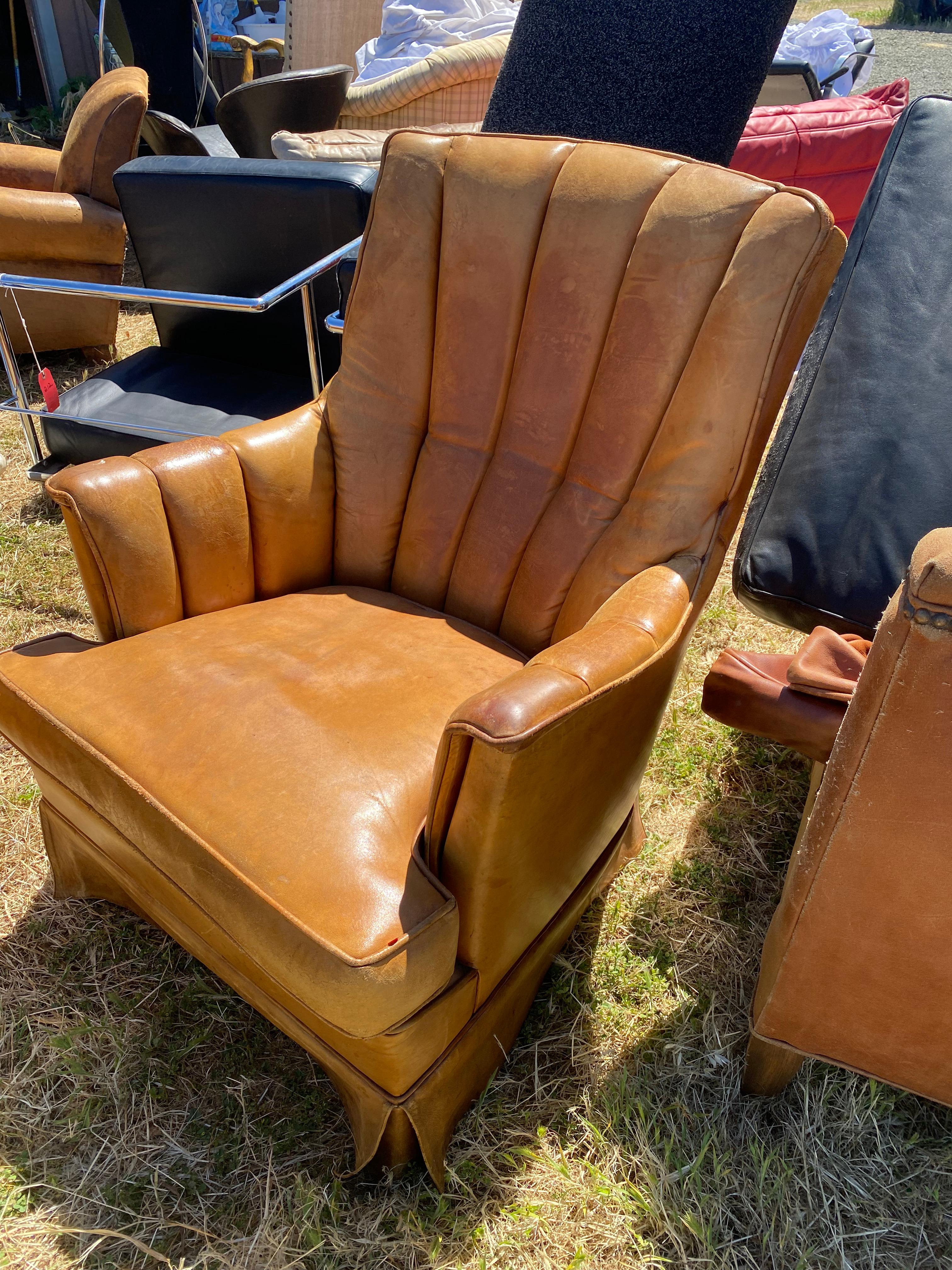 Channel Stitch Leather Chair In Good Condition For Sale In Napa, CA