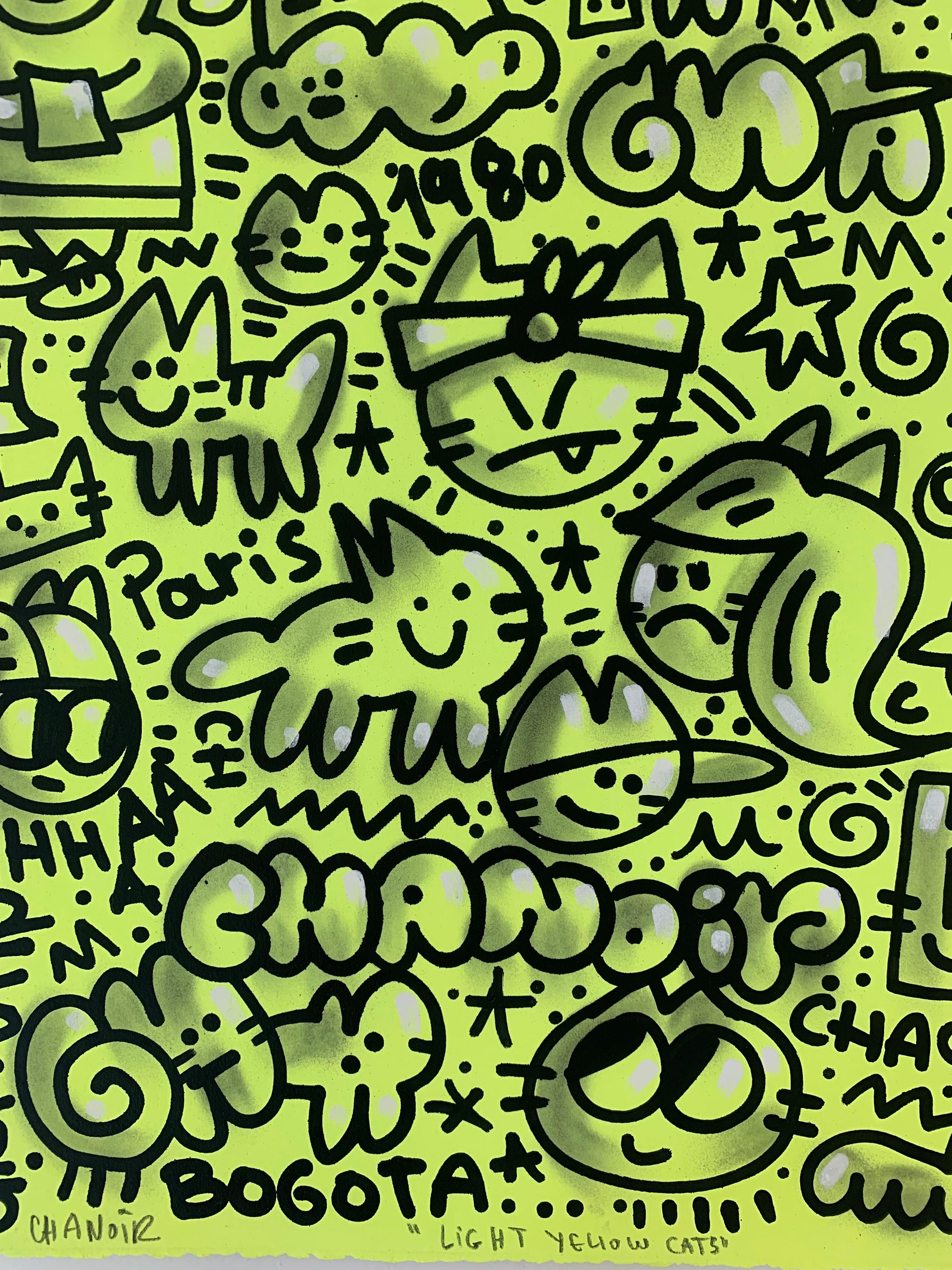 LIGHT YELLOW CATS von CHANOIR, französischer Stadtkünstler, Acryl und Sprühfarbe auf Papier (Streetart), Mixed Media Art, von Chanoir