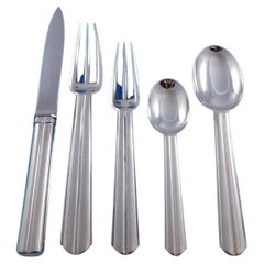Service de table en métal argenté Chantaco par Puiforcat France, 63 pièces