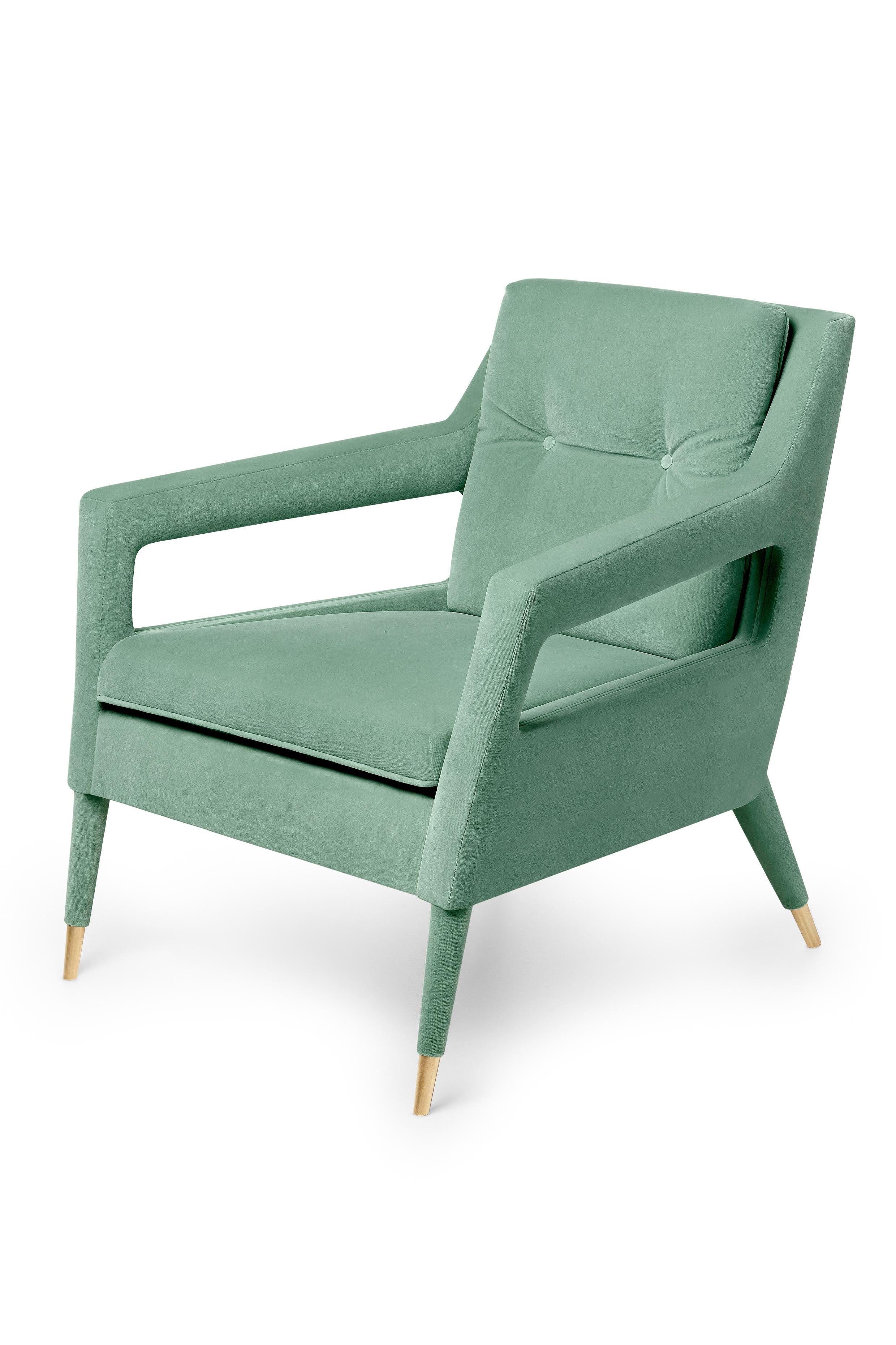 Sillón Chantal by Munna
Dimensiones: P 88 x An 78 x Al 85 cm. SH: 46 cm.
Materiales: Madera, espuma, latón y tapicería.
Acabado: Terciopelo de algodón y latón pulido.

Disponible en todos los tejidos Munna excepto en Seda salvaje. Disponible en el
