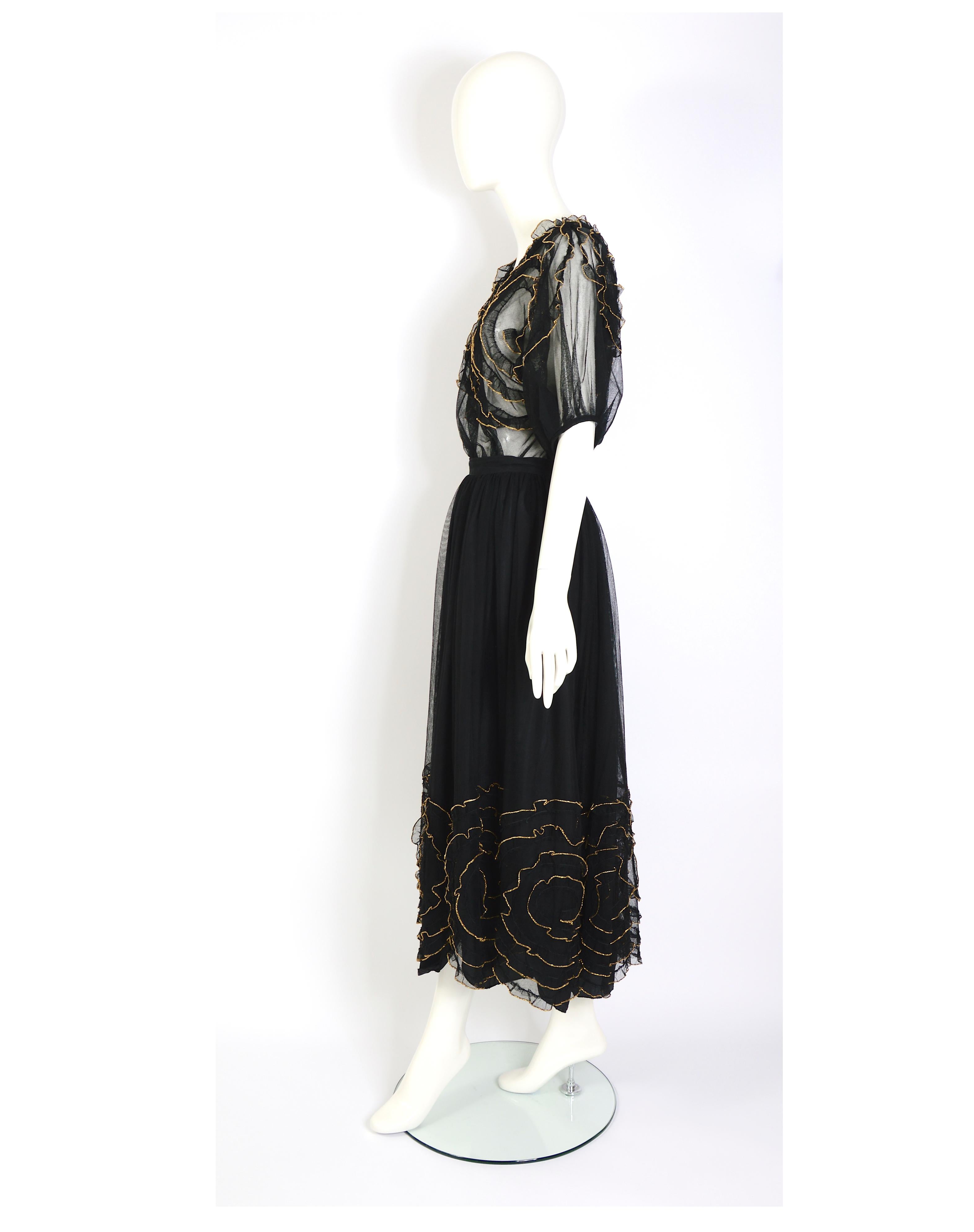Chantal Thomas 1980s vintage black tulle gold edged flowers top and skirt set  In Excellent Condition For Sale In Antwerp, BE