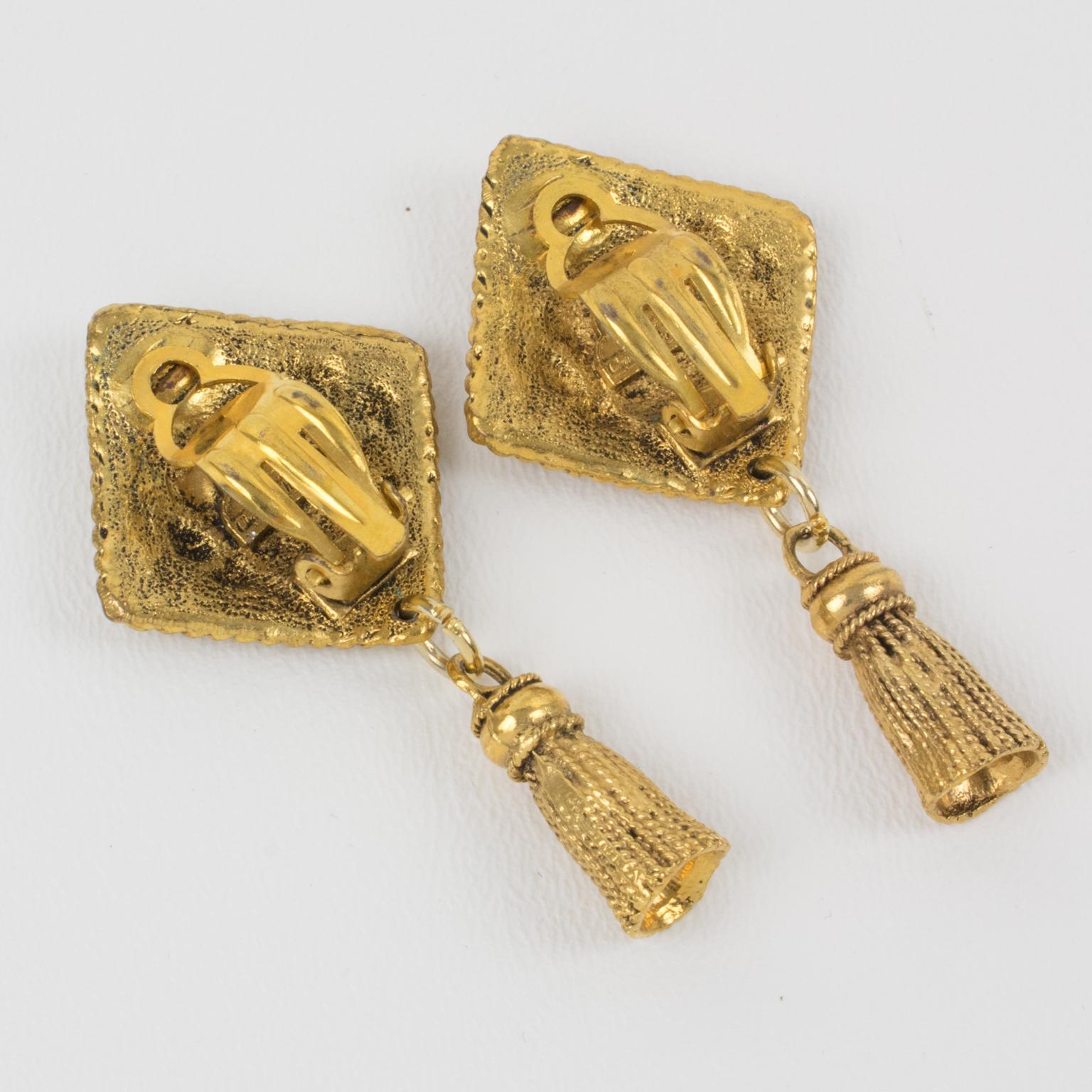 Chantal Thomass Dangle Clip Earrings Gilt Metal Matelassé and Tassel In Excellent Condition For Sale In Atlanta, GA