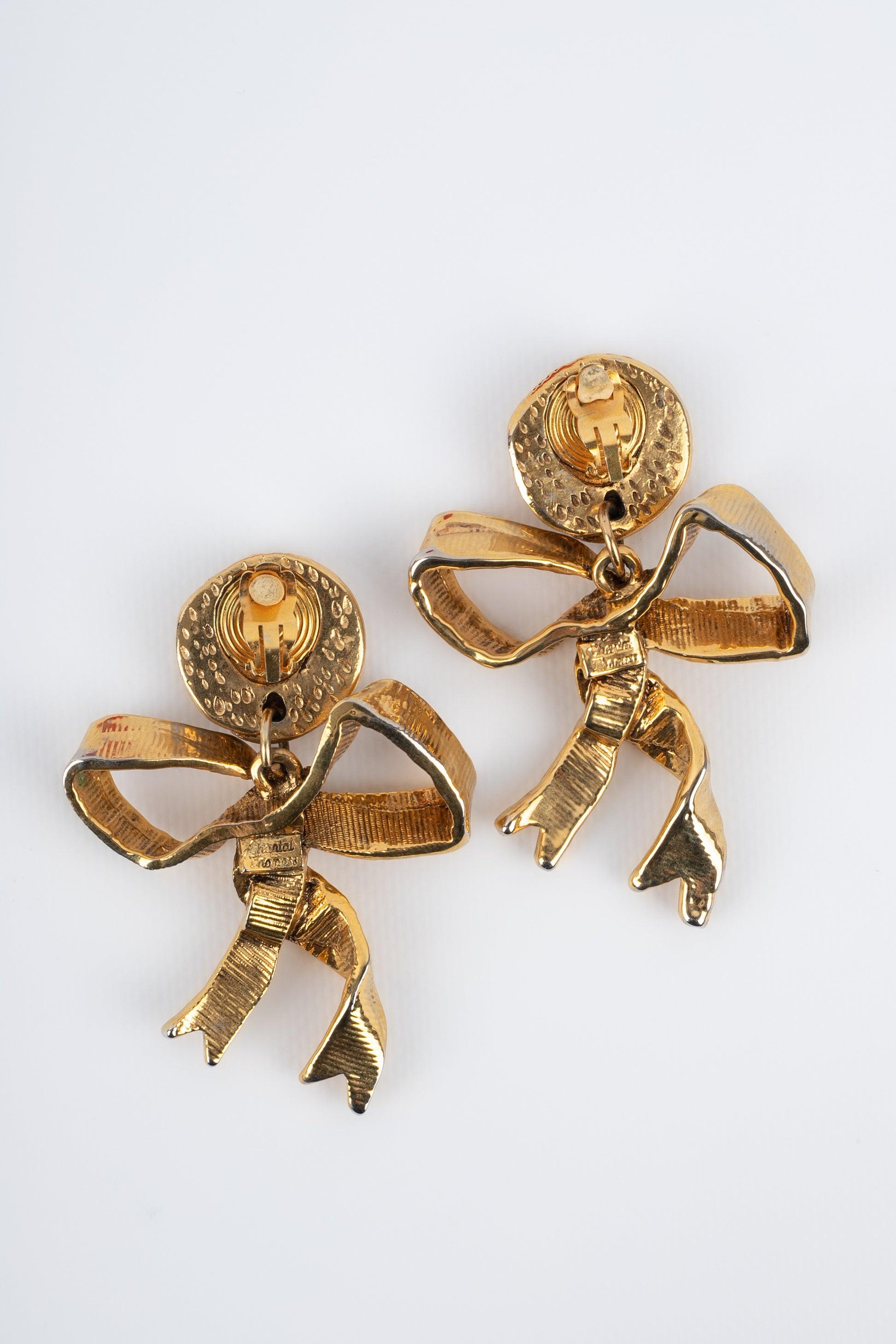 Chantal Thomass Golden Metal Clip-on Bow Earrings In Excellent Condition For Sale In SAINT-OUEN-SUR-SEINE, FR