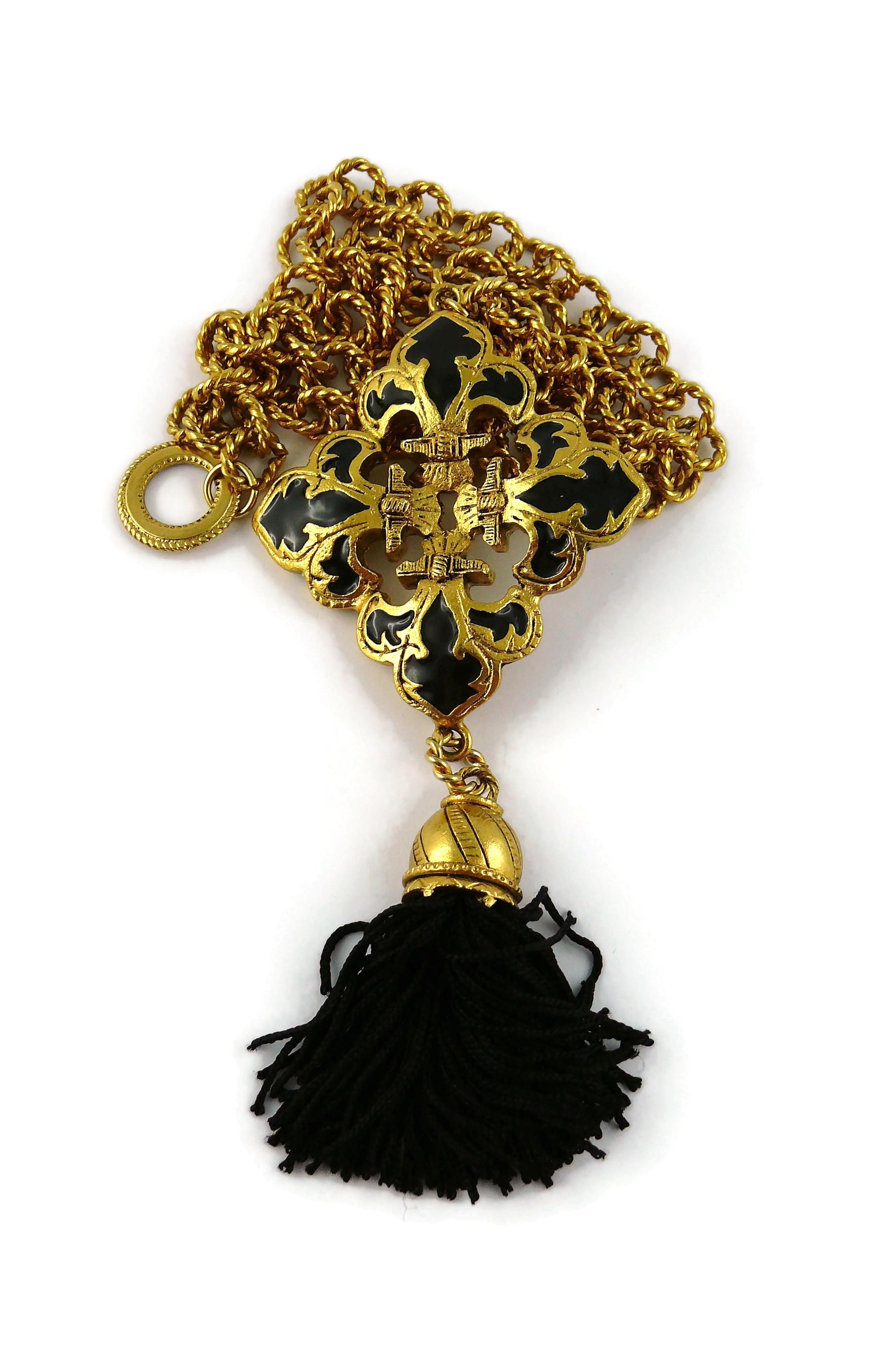 Chantal Thomass Vintage Gold Toned Black Enamel Fleur-de-Lis Pendant Necklace In Good Condition In Nice, FR