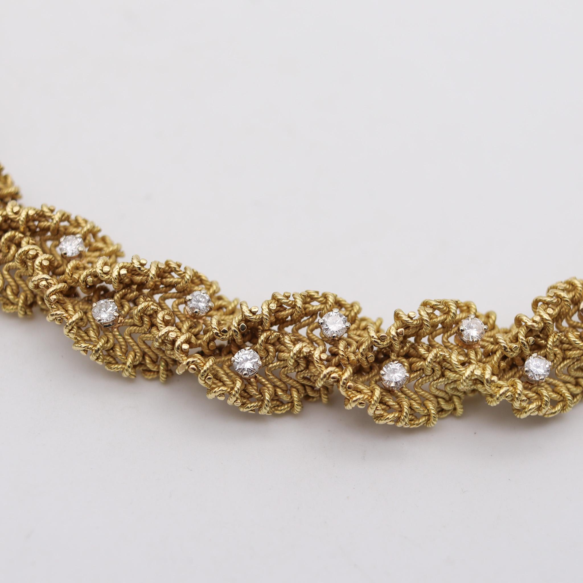 Chantecler 1960 Textured Twisted Necklace In 18Kt Gold With 5.15 Ctw In Diamonds In Excellent Condition In Miami, FL