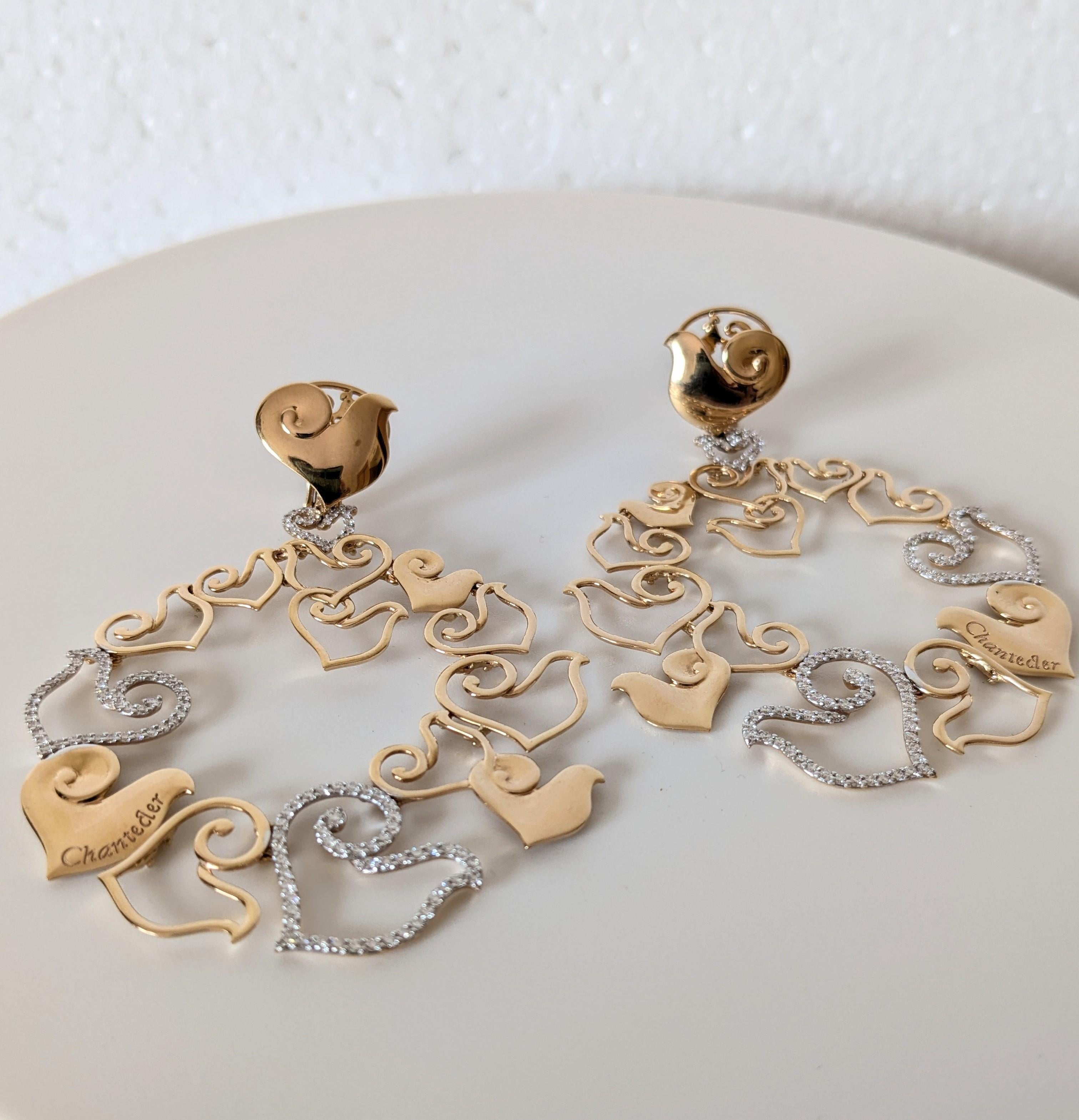 Chantecler Boucles d'oreilles Capri Heart -Gallo-Rooster en or rose 18k avec diamants pavés. Collectional. 
Poids d'or 27gr
Taille 9cm / 3,54 pouces
Pavé de diamants 2.10ct - E/F - VVS1 
Taille de la bague assortie Italie 56 
Reste du stock de la