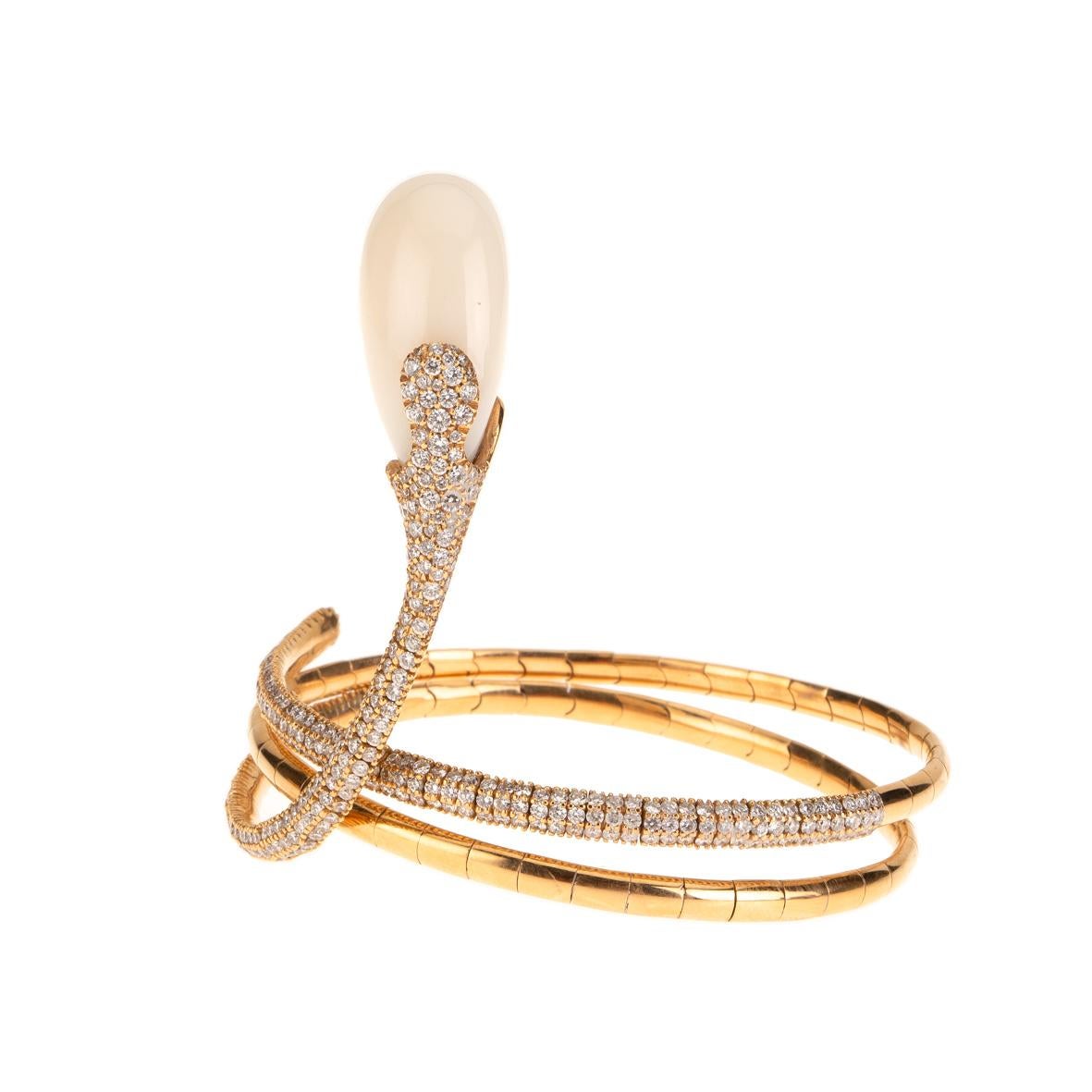 Artisan Chantecler Capri Rose Gold White agate Diamonds Bracelet For Sale