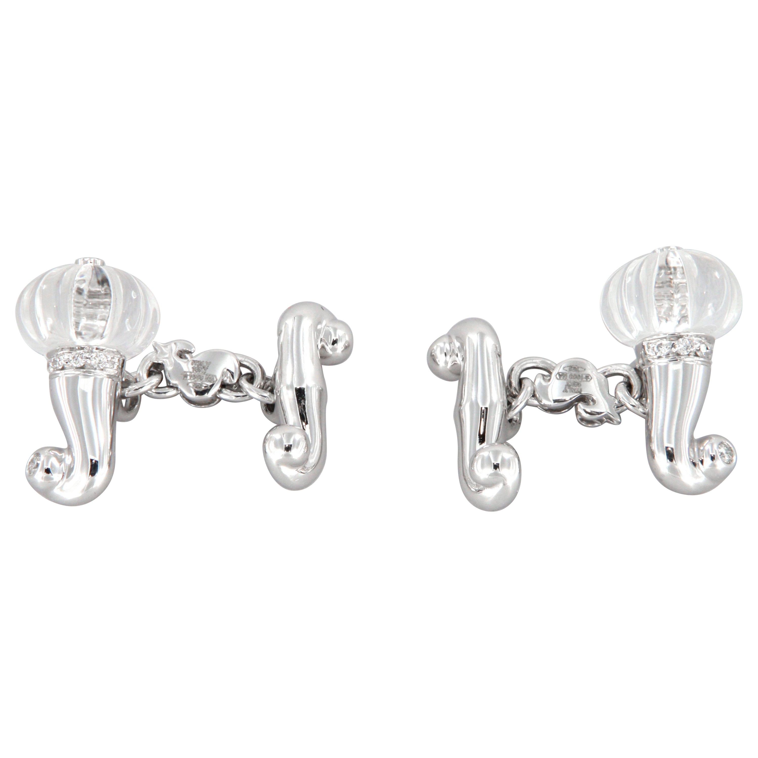 Boutons de manchette Chantecler avec cristal de roche gravé et diamants en or 18k en vente