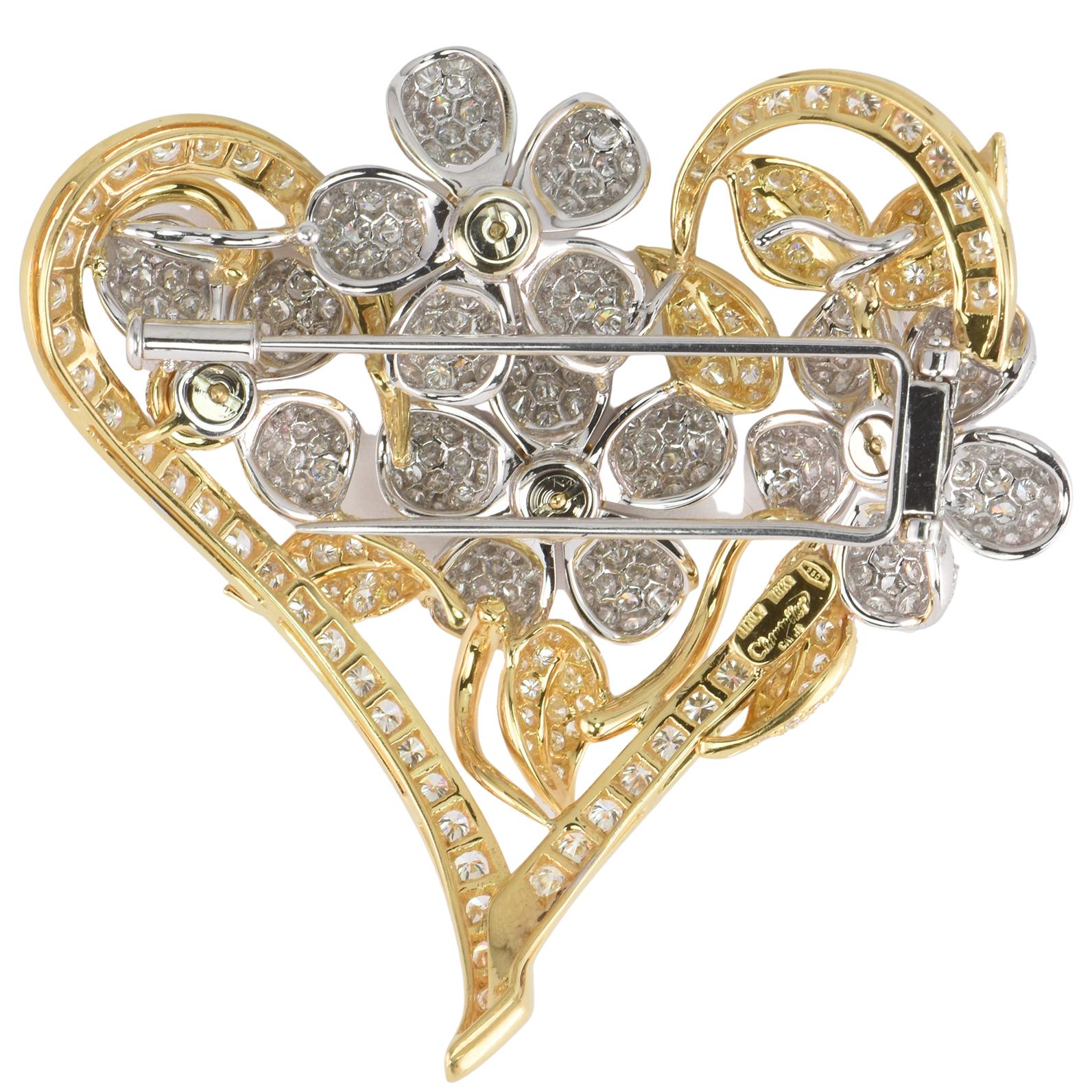 Taille brillant Broche Chantecler of Capri, fleur en or jaune et blanc 18 carats et diamants en vente