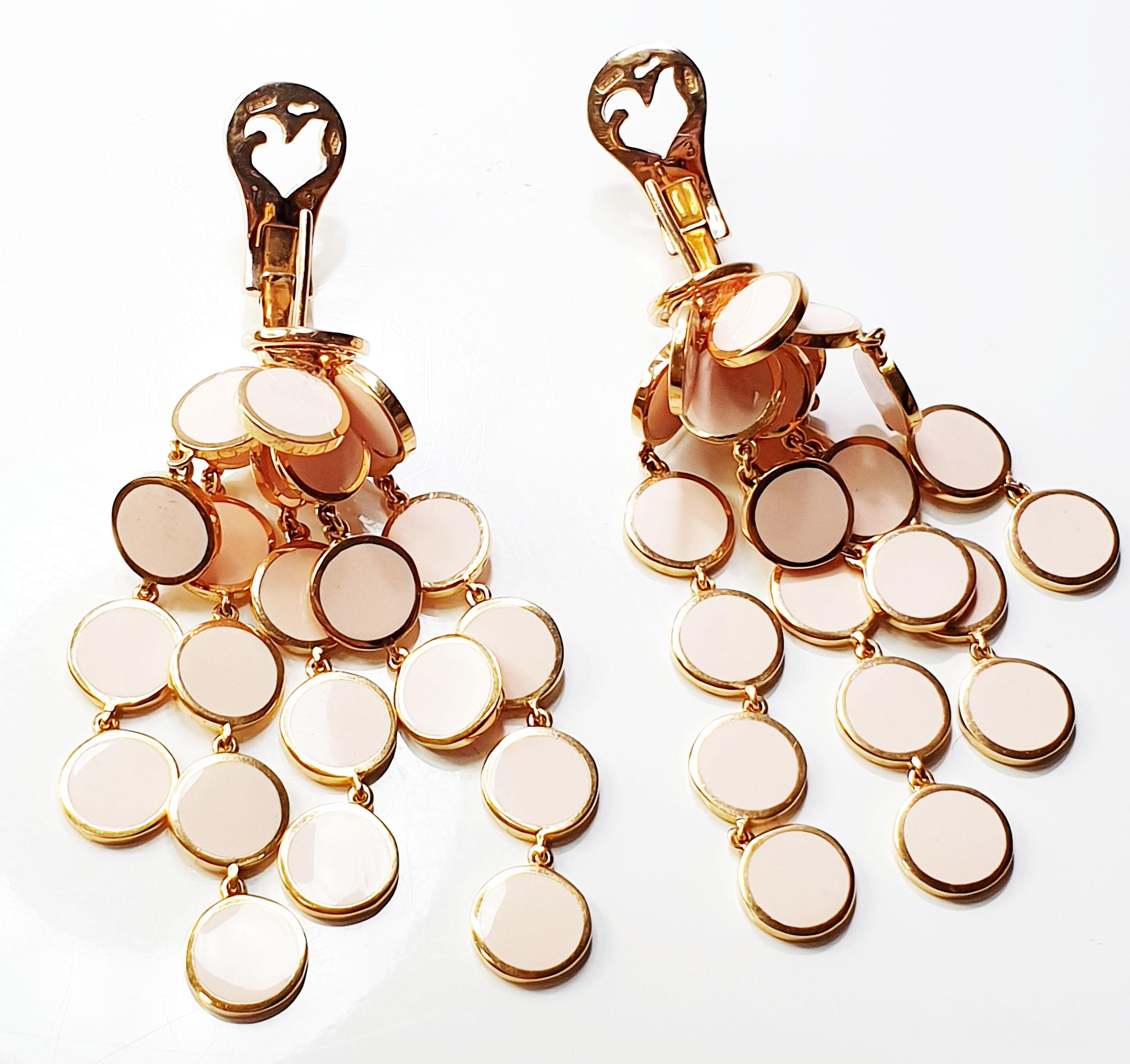Chantecler Pink Pailletes Earrings, a glitttering cascade of precious petals, enriched by enamels encircled by rose gold Weight 10gr each and lenght 12mm 
Inspired by the caprese Dolce Vita of the Fifties, Paillettes is the epitome of a happy and