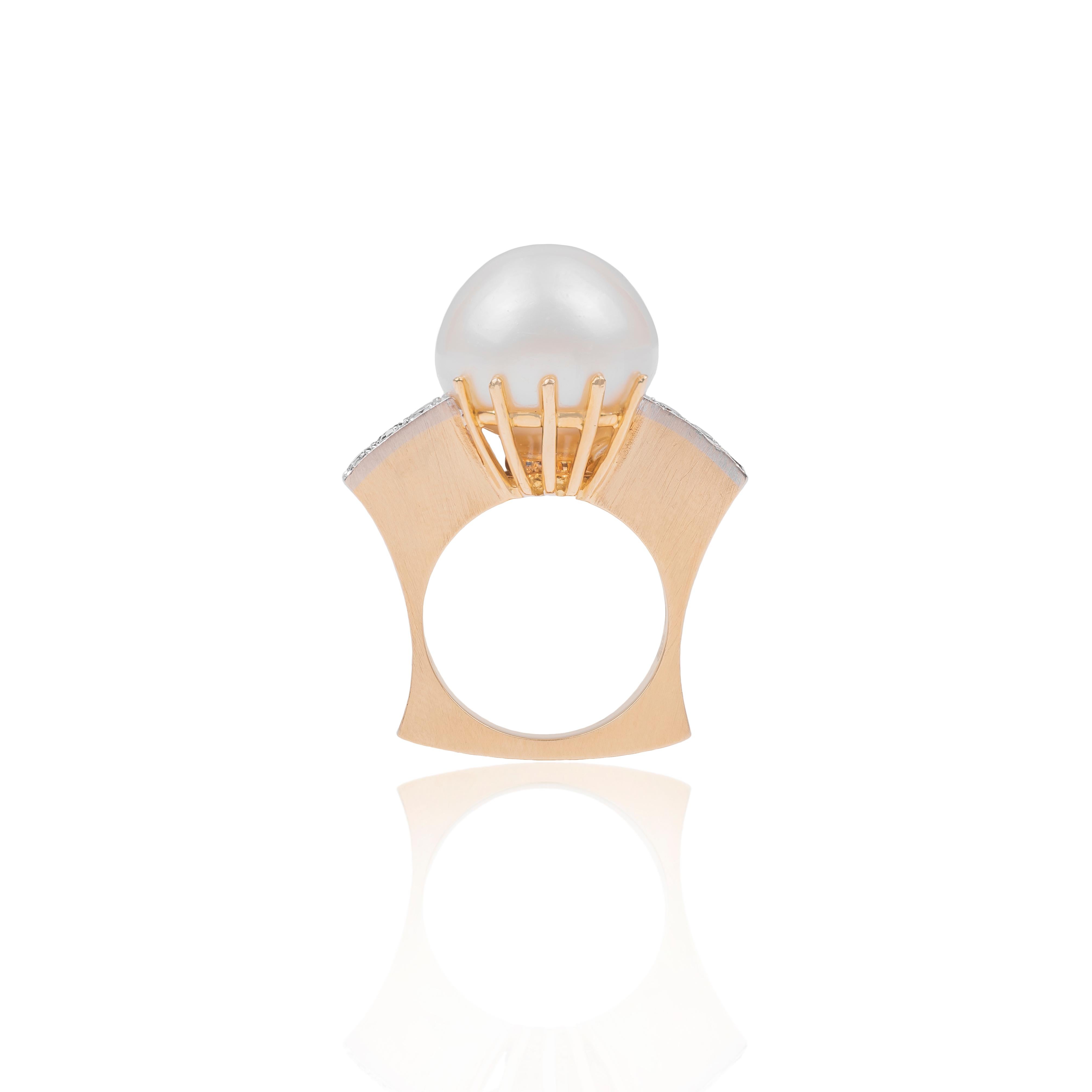 Brilliant Cut Chantecler Ring 18k Yellow Gold with Pearl and Diamonds