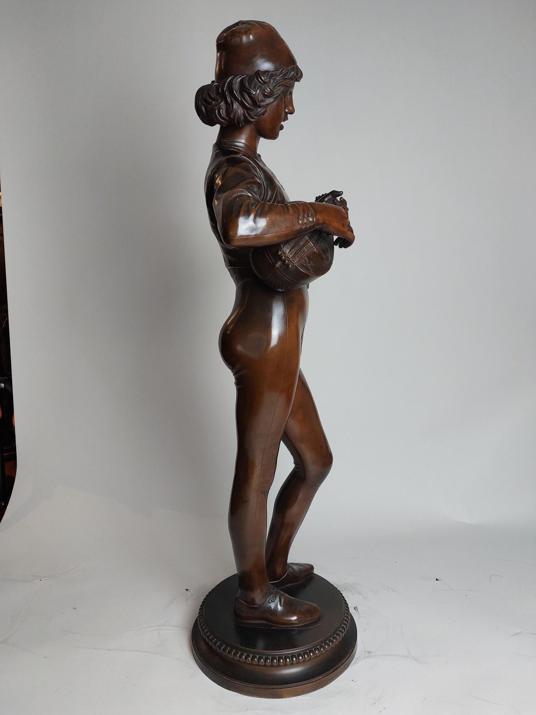 Chanteur Florentin Du XVe Siècle a Classical French Bronze of a Troubadour In Good Condition For Sale In London, GB