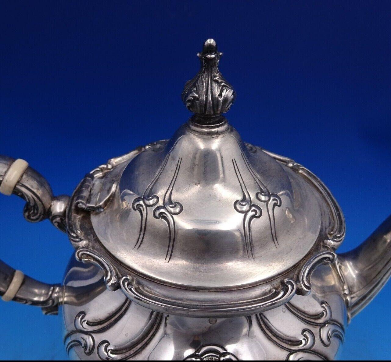 Service à thé en argent sterling 5 pièces Chassé à la main Chantilly par Gorham Duchess '#6966' en vente 2