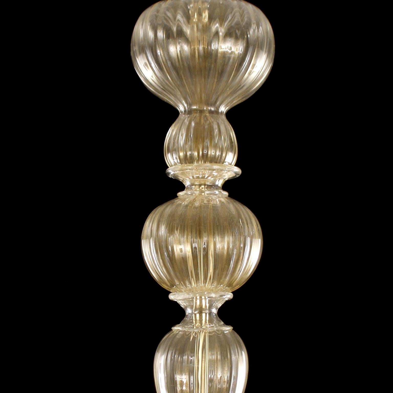 Araña 10 brazos Cristal de Murano dorado, pantallas ámbar Chapeau by Multiforme en Nuevo estado para la venta en Trebaseleghe, IT