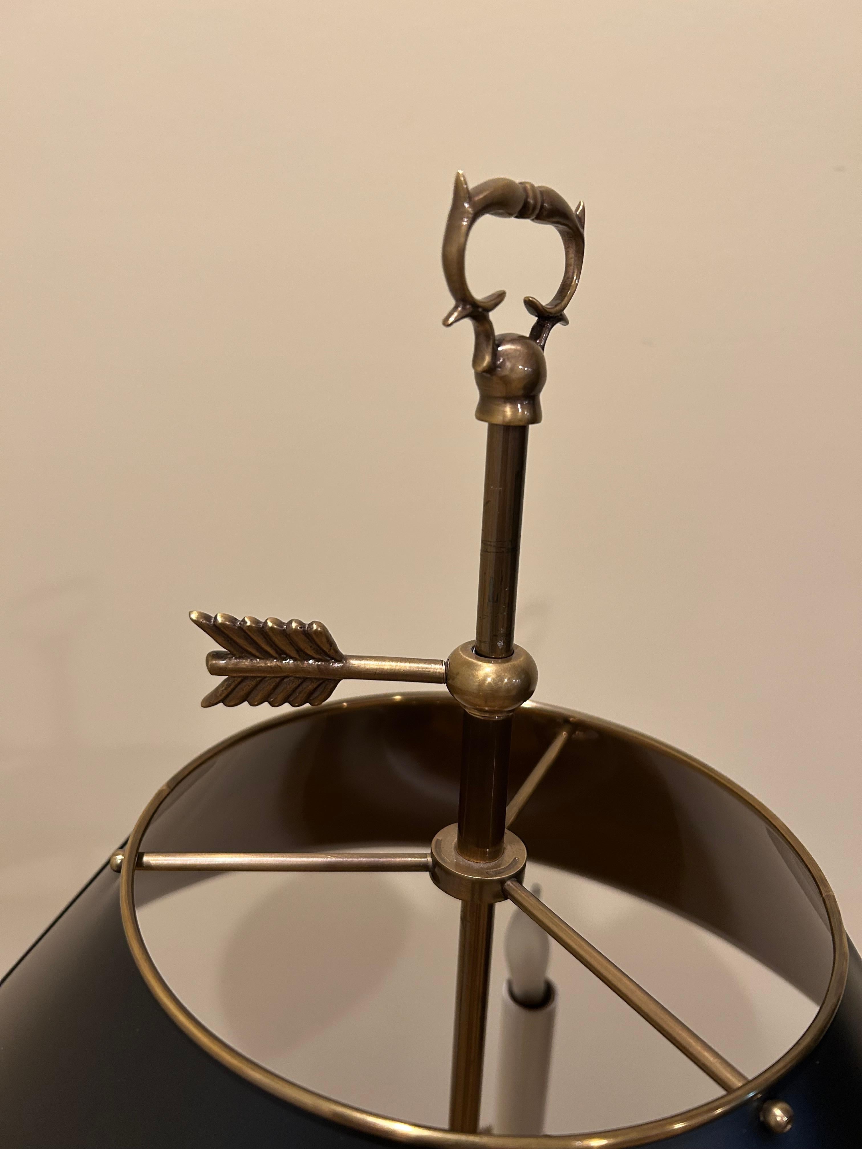 XXIe siècle et contemporain Lampe de table Buillotte Chapman 3 Horn en laiton antique en vente