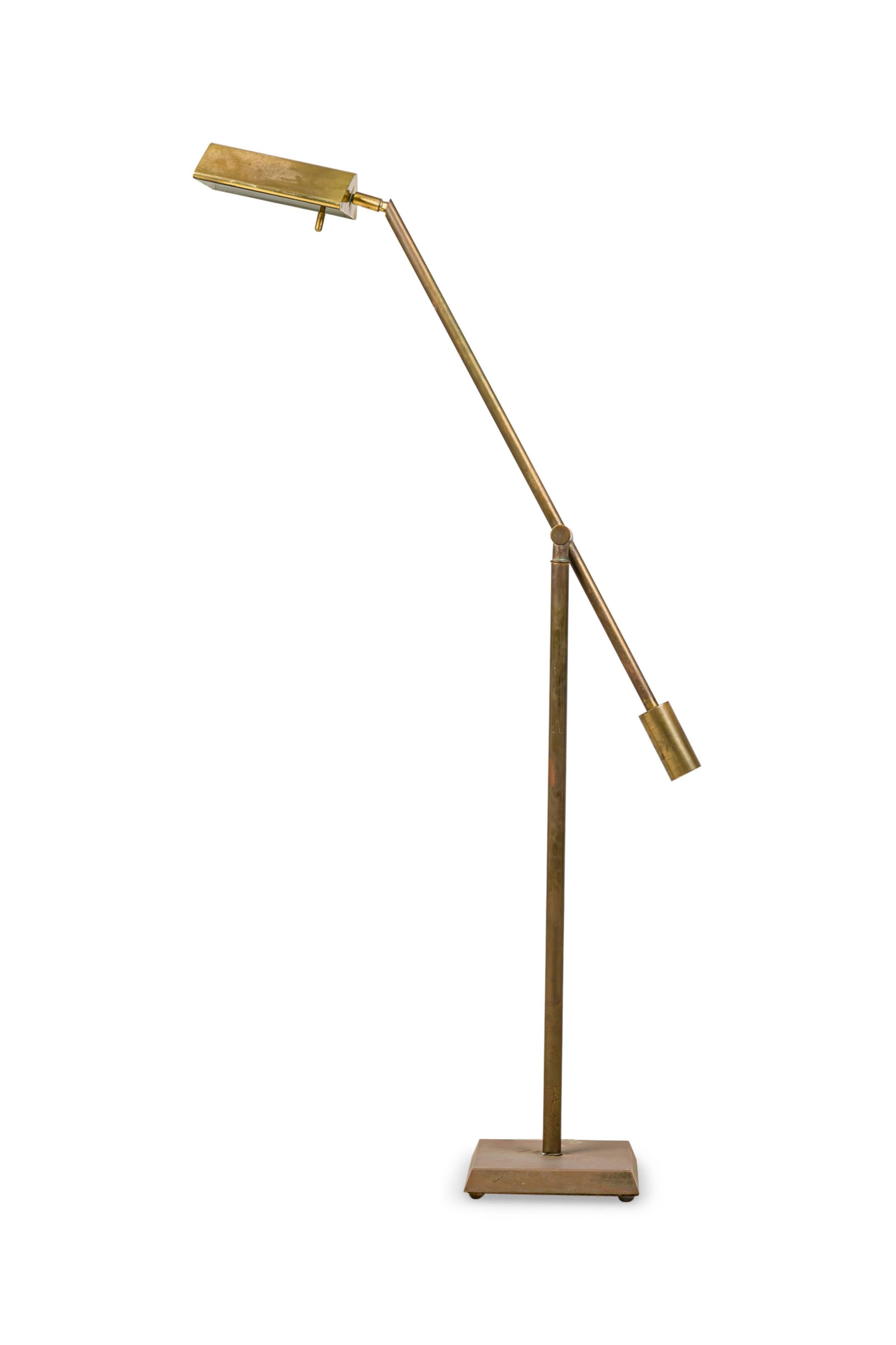 Lampadaire de lecture en laiton équilibré de comptoir américain du milieu du siècle (CHAPMAN)