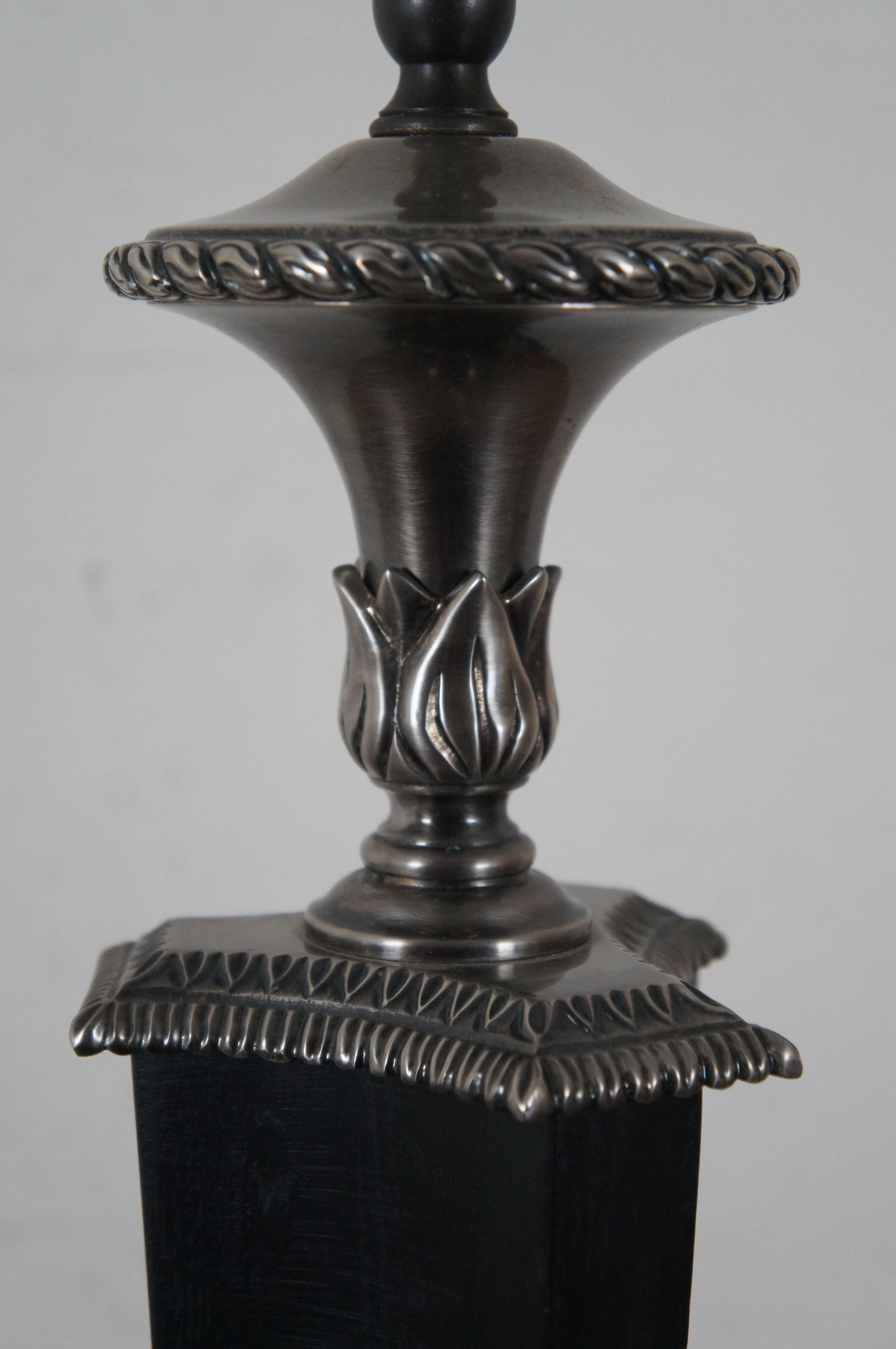 20ième siècle Chapman Black Ebonized Wood & Metal Torchiere Column Table Lamp 30