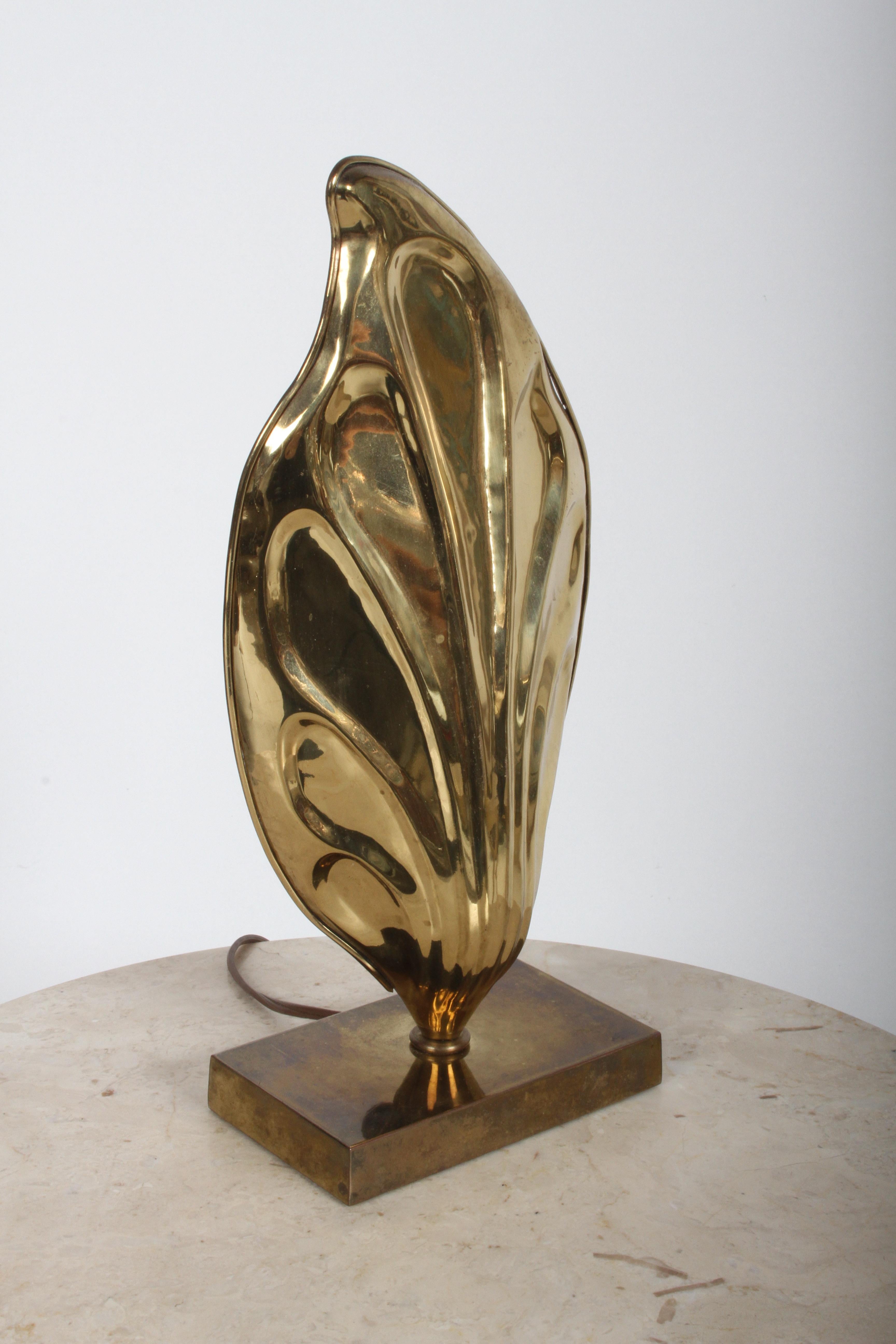 Hollywood Regency Chapman Brass Leaf Sconce Table Lamp, circa 1970s For Sale