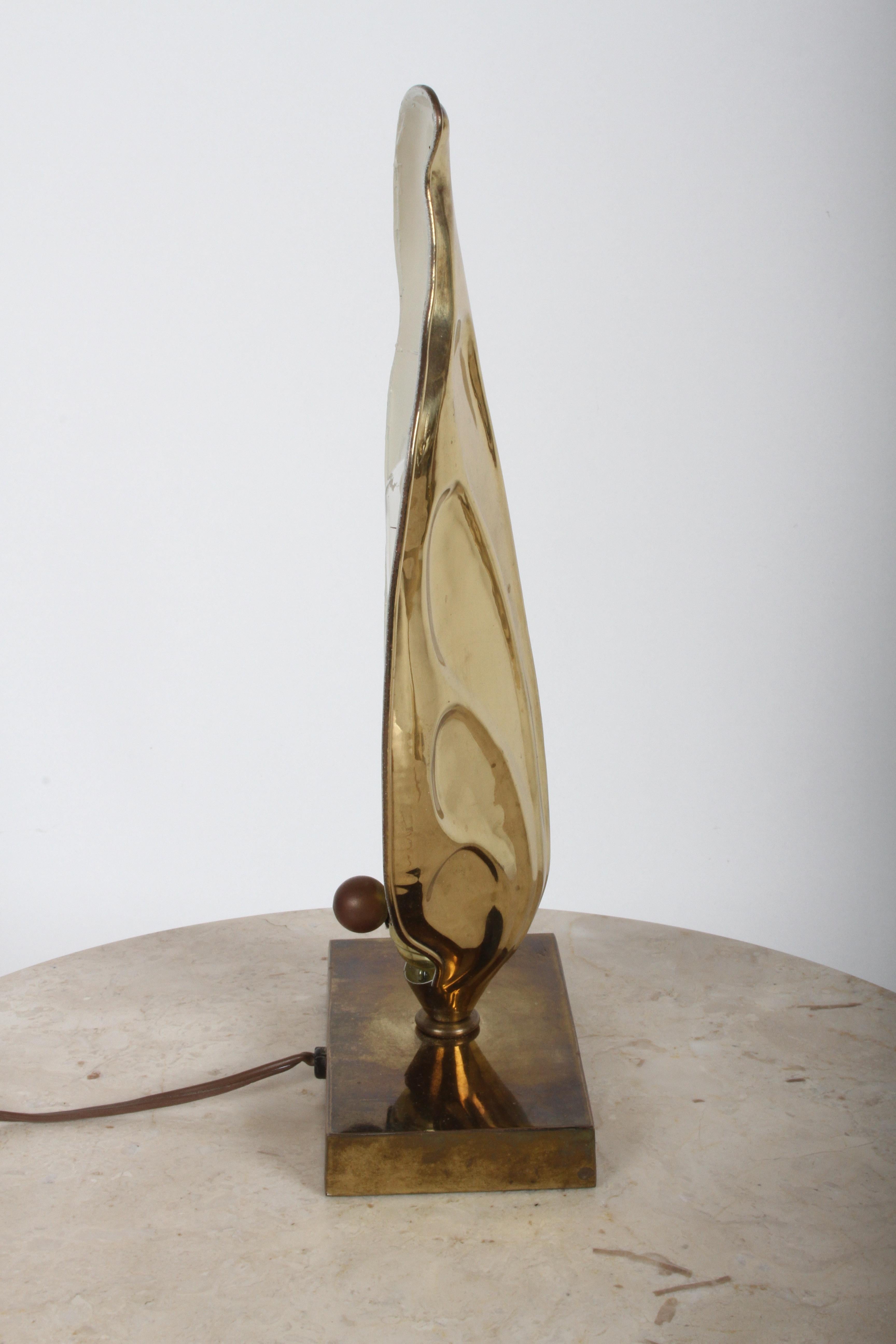 American Chapman Brass Leaf Sconce Table Lamp, circa 1970s For Sale