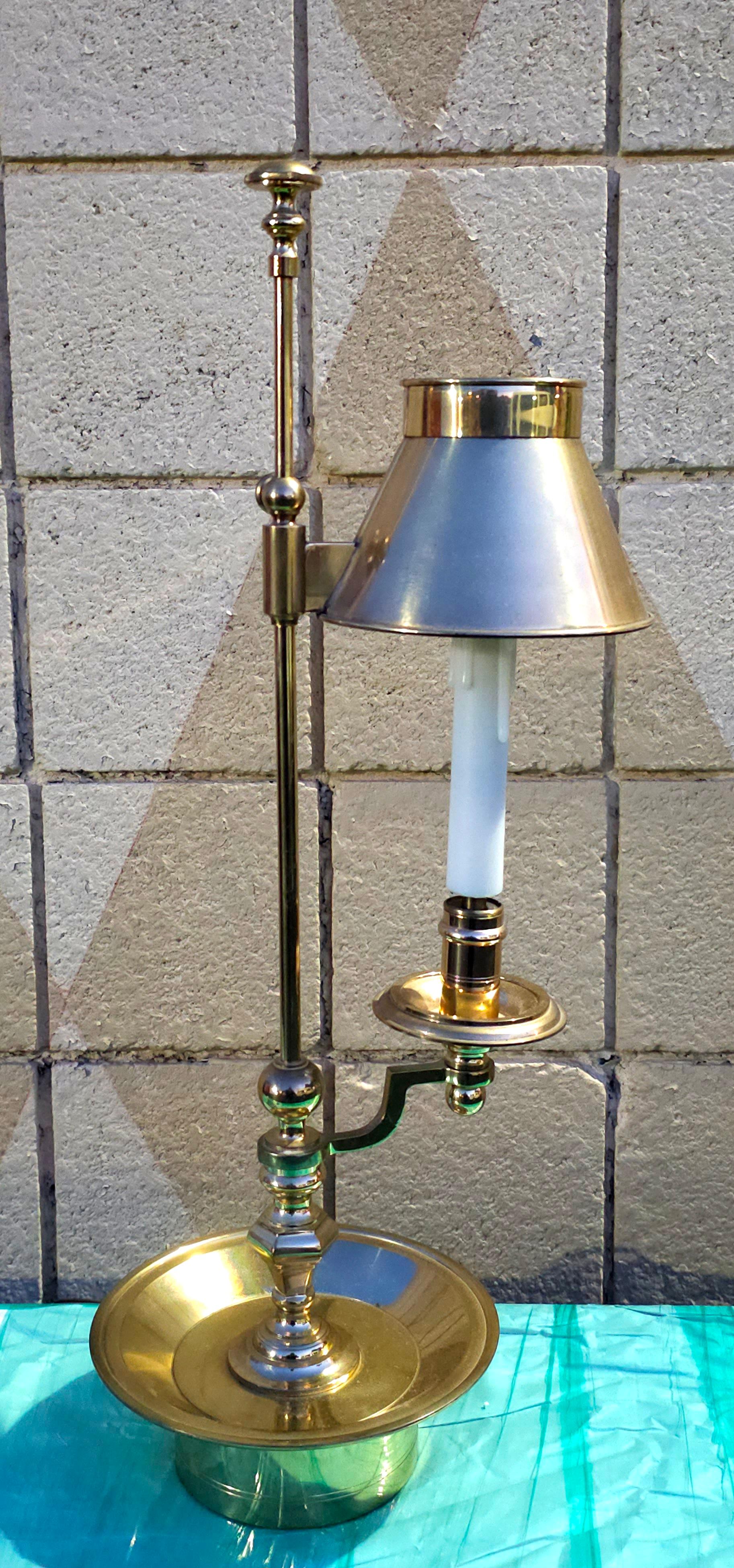 Mid-Century Modern Lampe de bureau bouillotte française Chapman en vente
