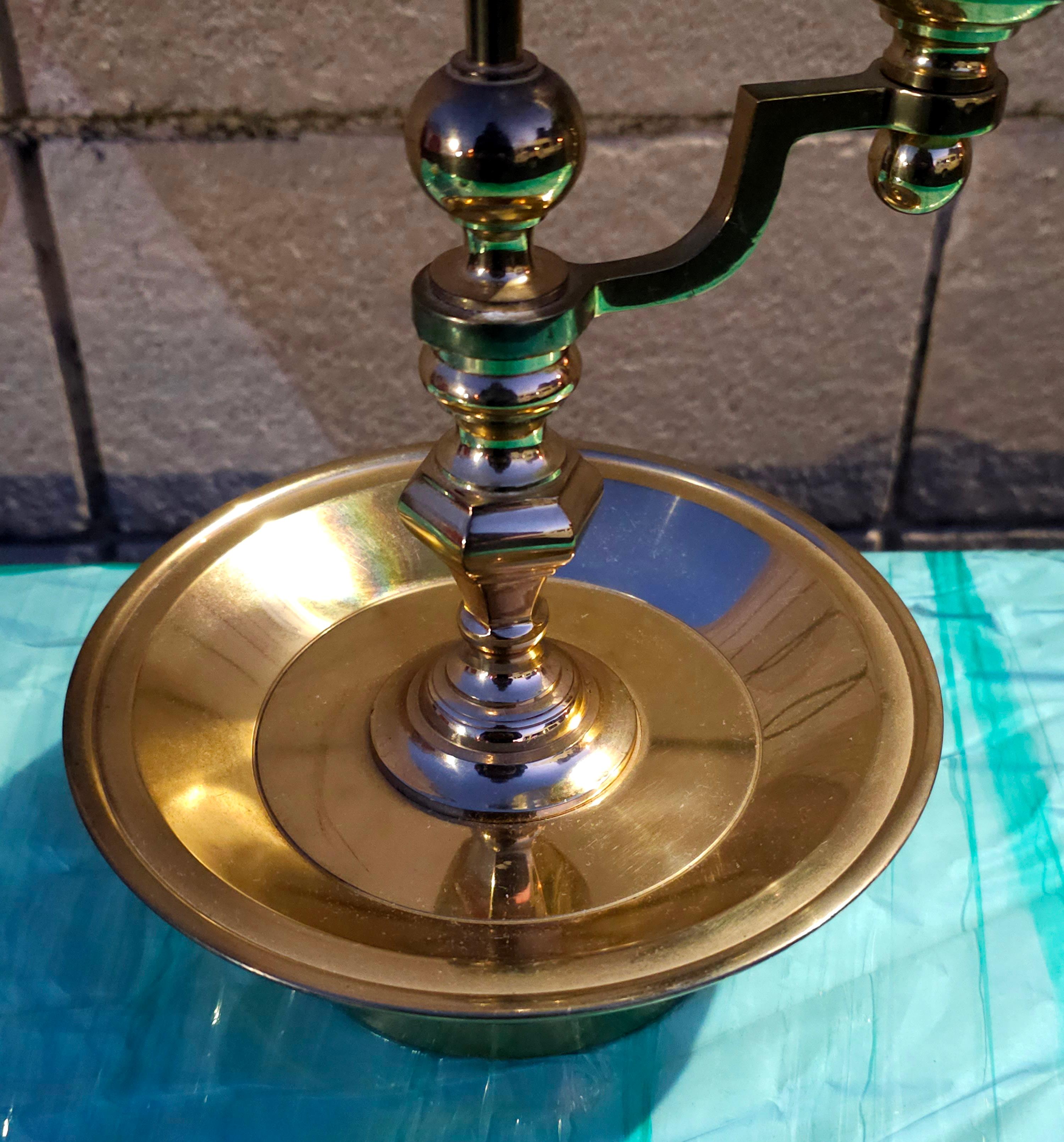 Américain Lampe de bureau bouillotte française Chapman en vente