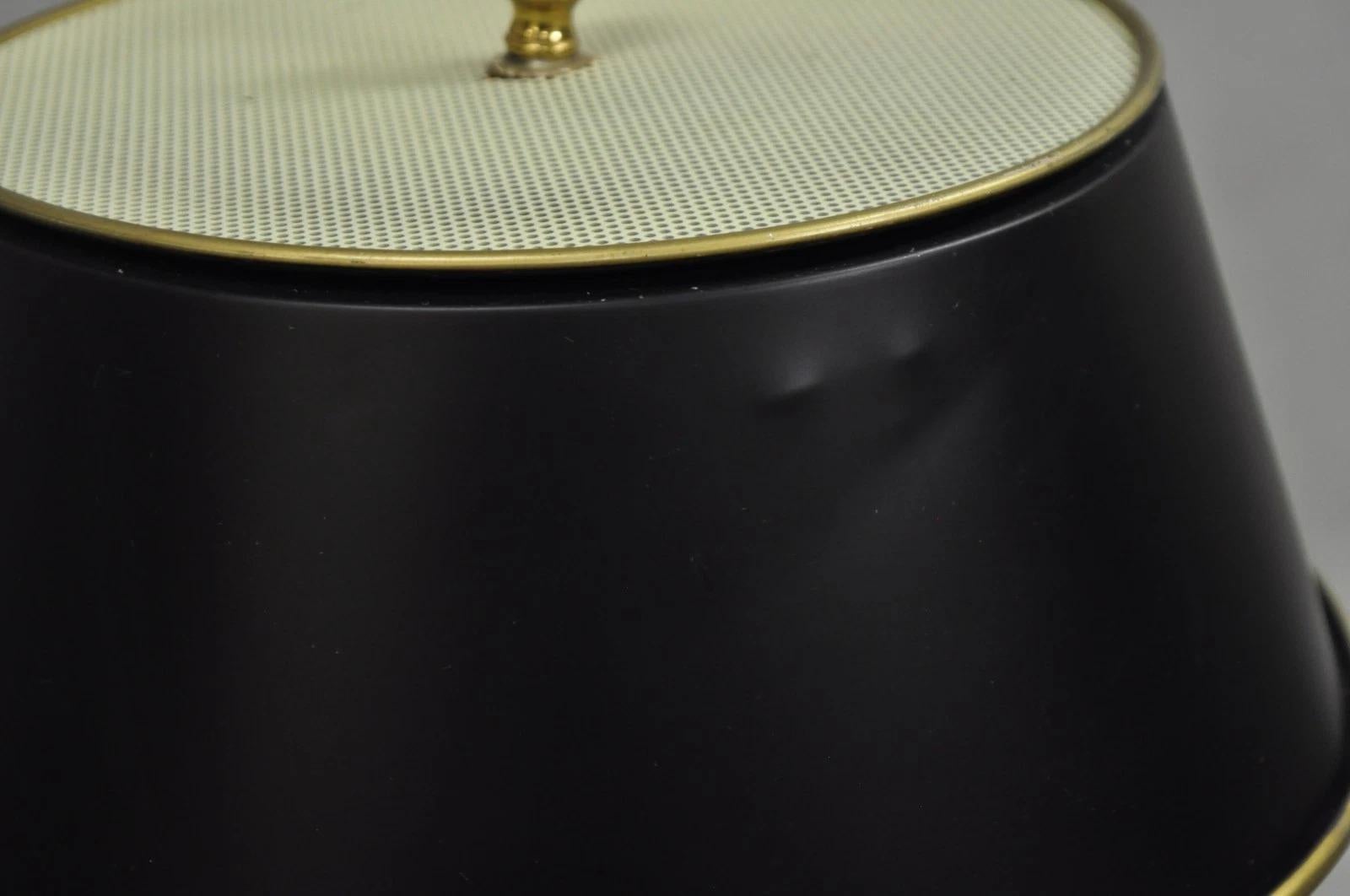 Chapman Hollywood Regency Messing Ananas Tole Metall Schwarzer Schirm Tischlampe im Angebot 3