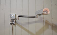 Chapman Lámpara de lectura de pared cromada con brazo articulado de mediados de siglo