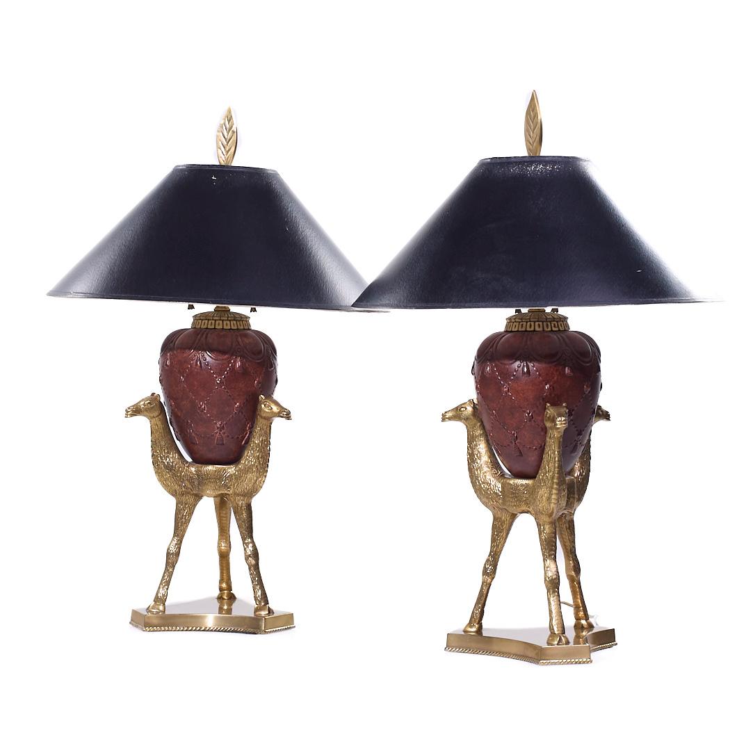 Mid-Century moderno Lampade Chapman in ottone di metà secolo - Coppia in vendita