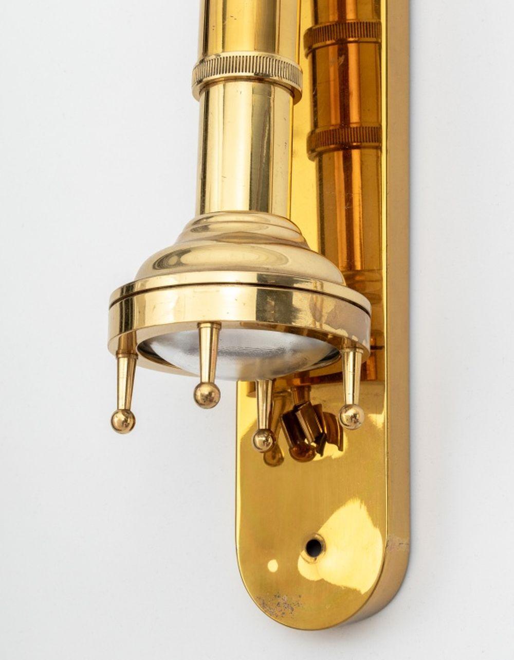 Paire de lampes de poche en laiton Chapman de style moderne du milieu du siècle dernier Bon état - En vente à Astoria, NY