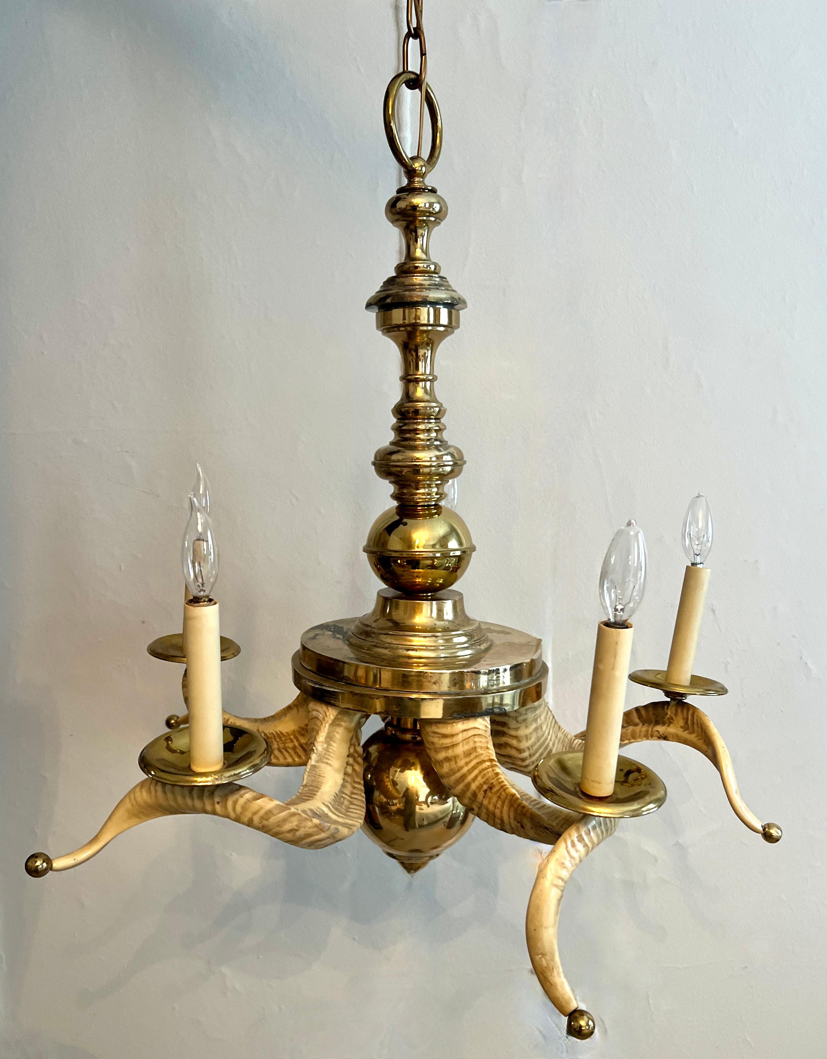 Chapman Rams Horn and Brass Chandelier with 5 Lights  For Sale 5