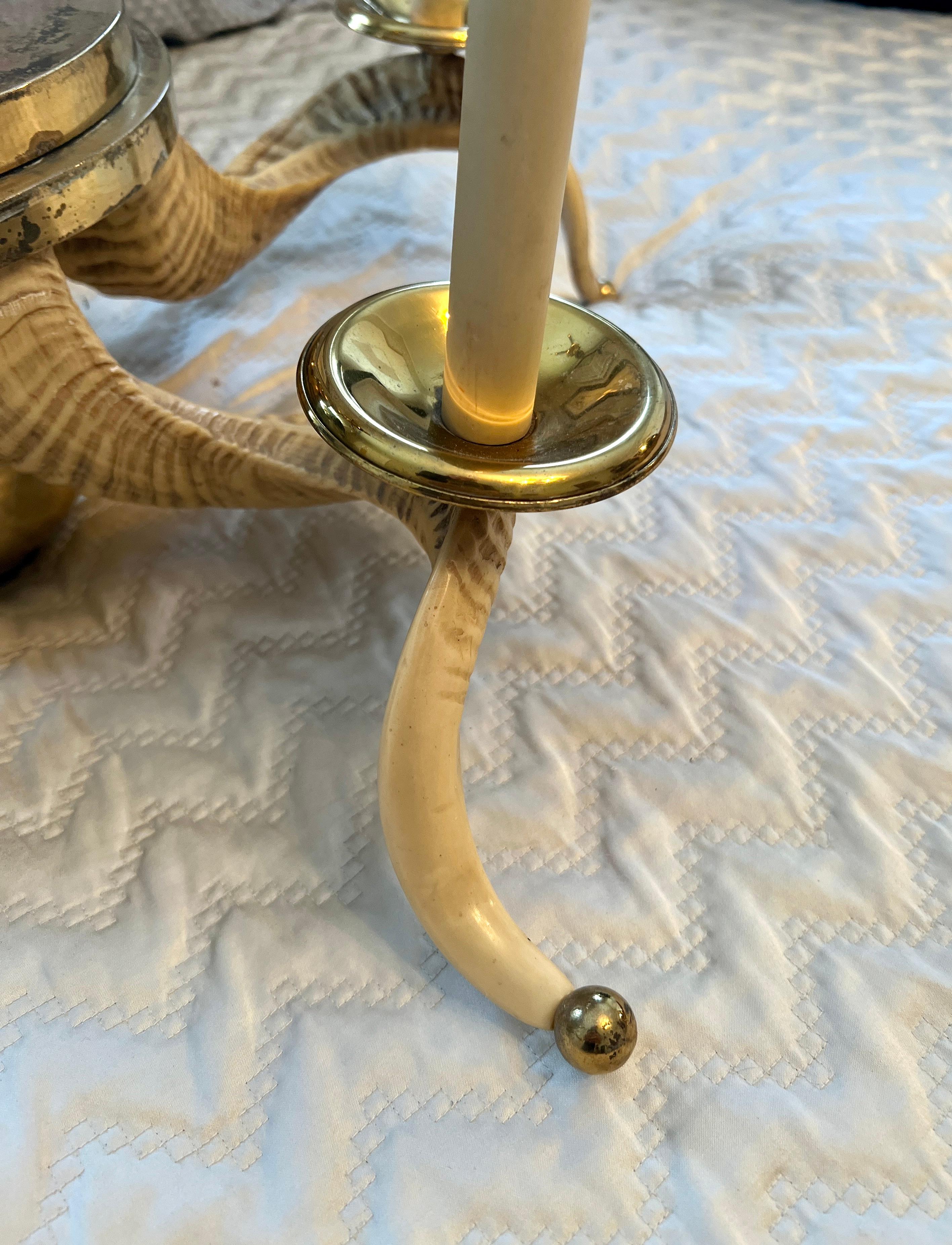 Chapman Rams Horn and Brass Chandelier with 5 Lights  In Good Condition For Sale In Los Angeles, CA