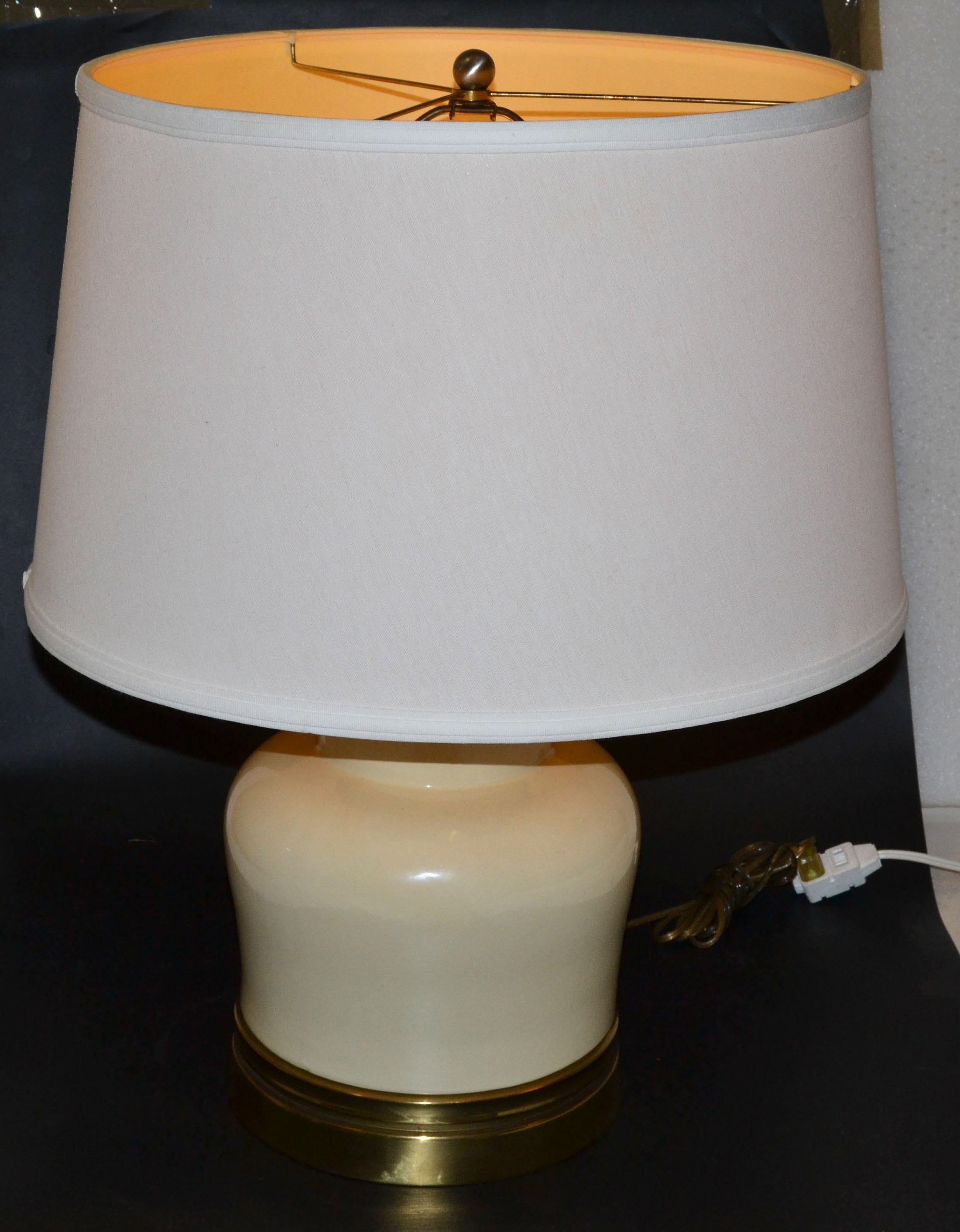 Fabric Chapman Style Asian Ginger Jar Ceramic & Bronze Table Lamps Hollywood Regency 70 For Sale