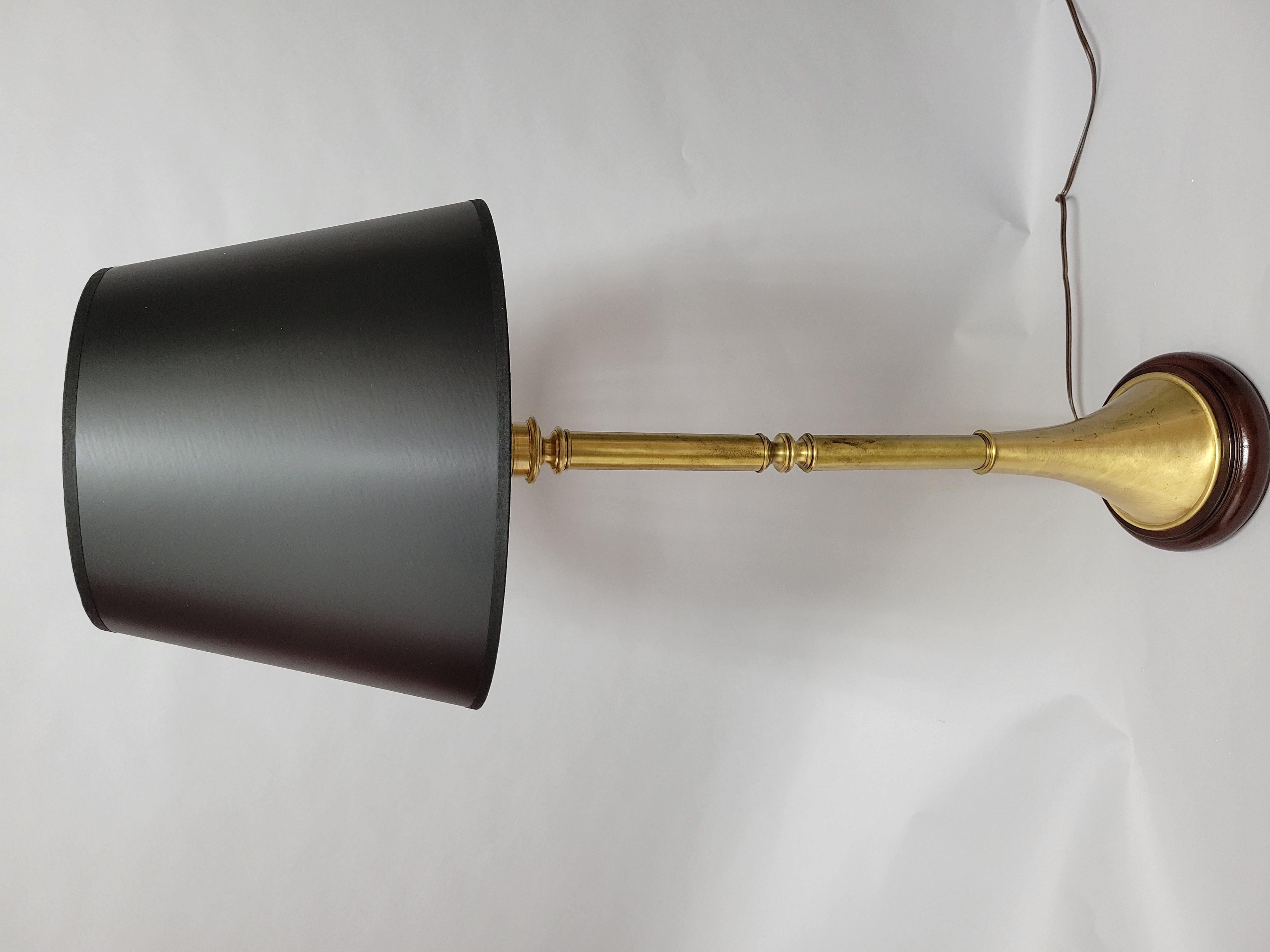 Lampe à corne en laiton de style Chapman en vente 9