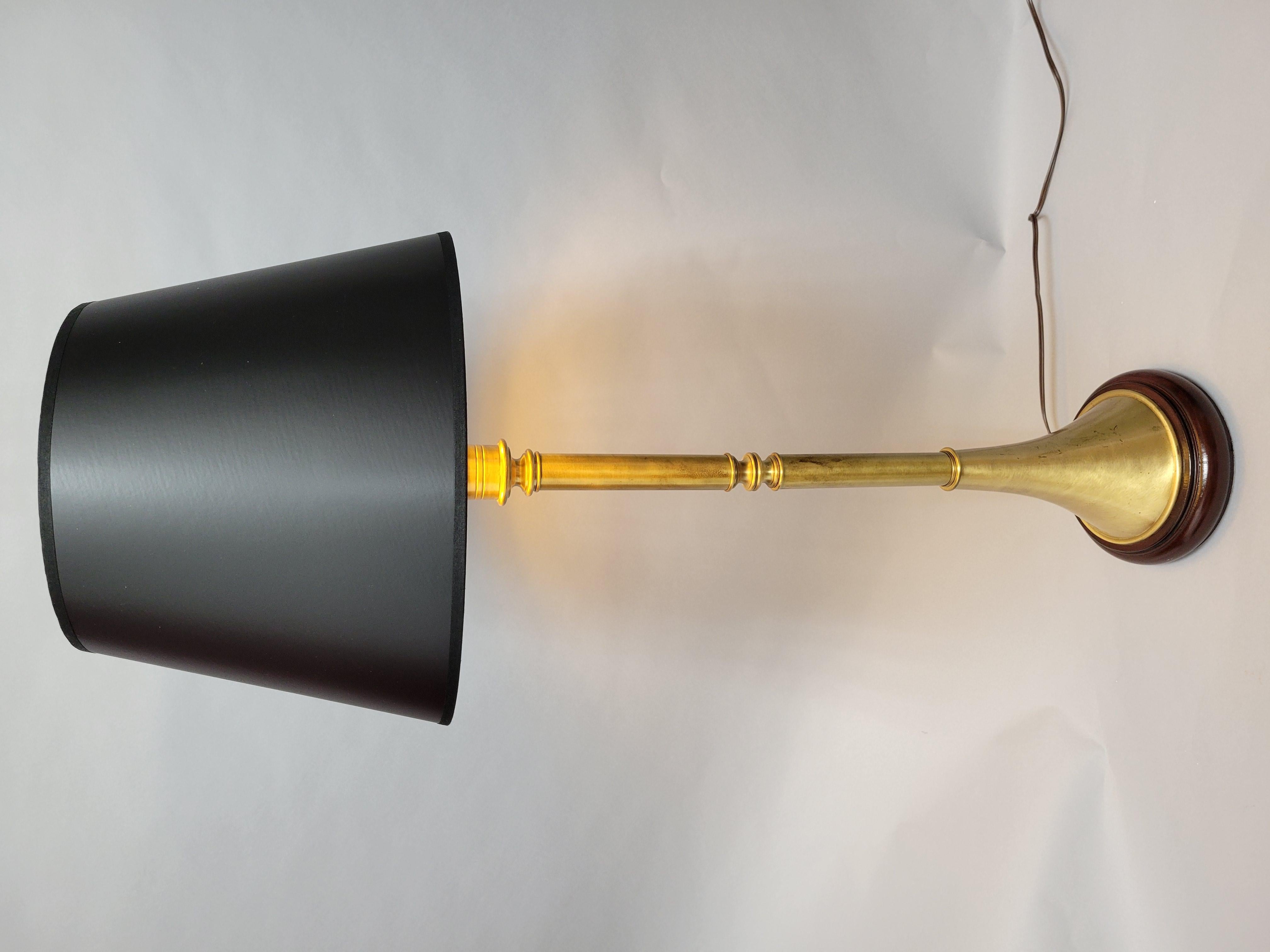 Lampe à corne en laiton de style Chapman en vente 4