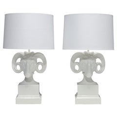 Chapman Weiße Widderkopflampen aus Keramik