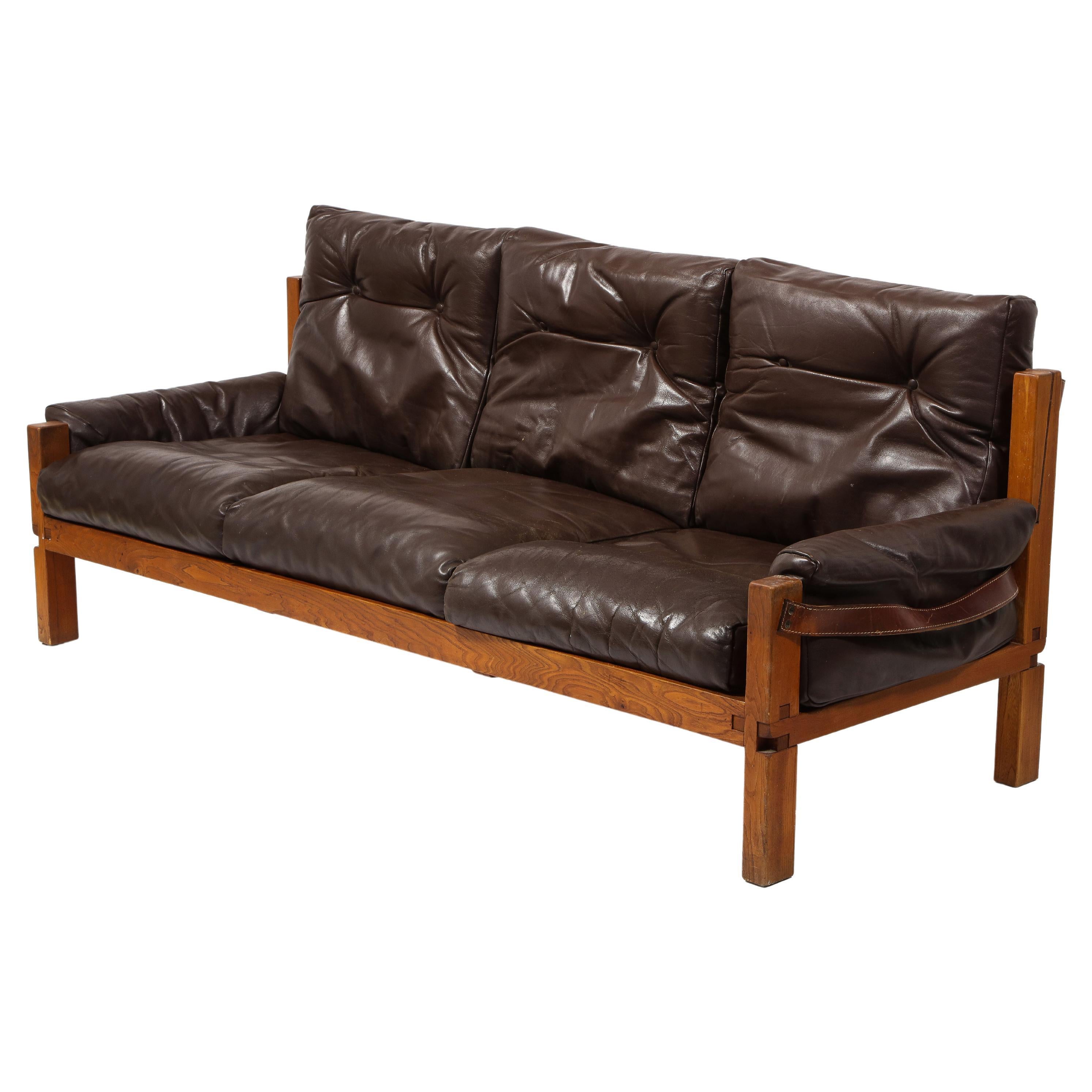 Pierre Chapo Leather & Elm Model S22R Three-Seater Sofa, France 1960's For Sale