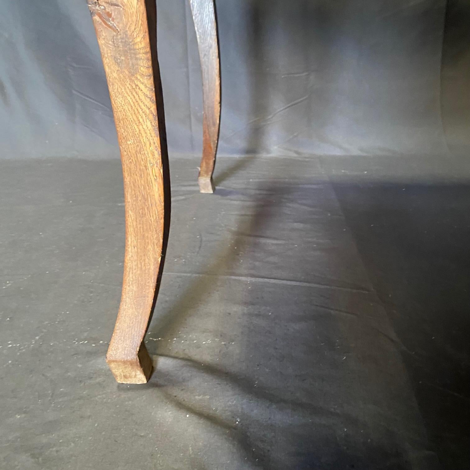 Table de salle à manger à rallonge en Oak Oak du 19ème siècle, riche en caractère en vente 7
