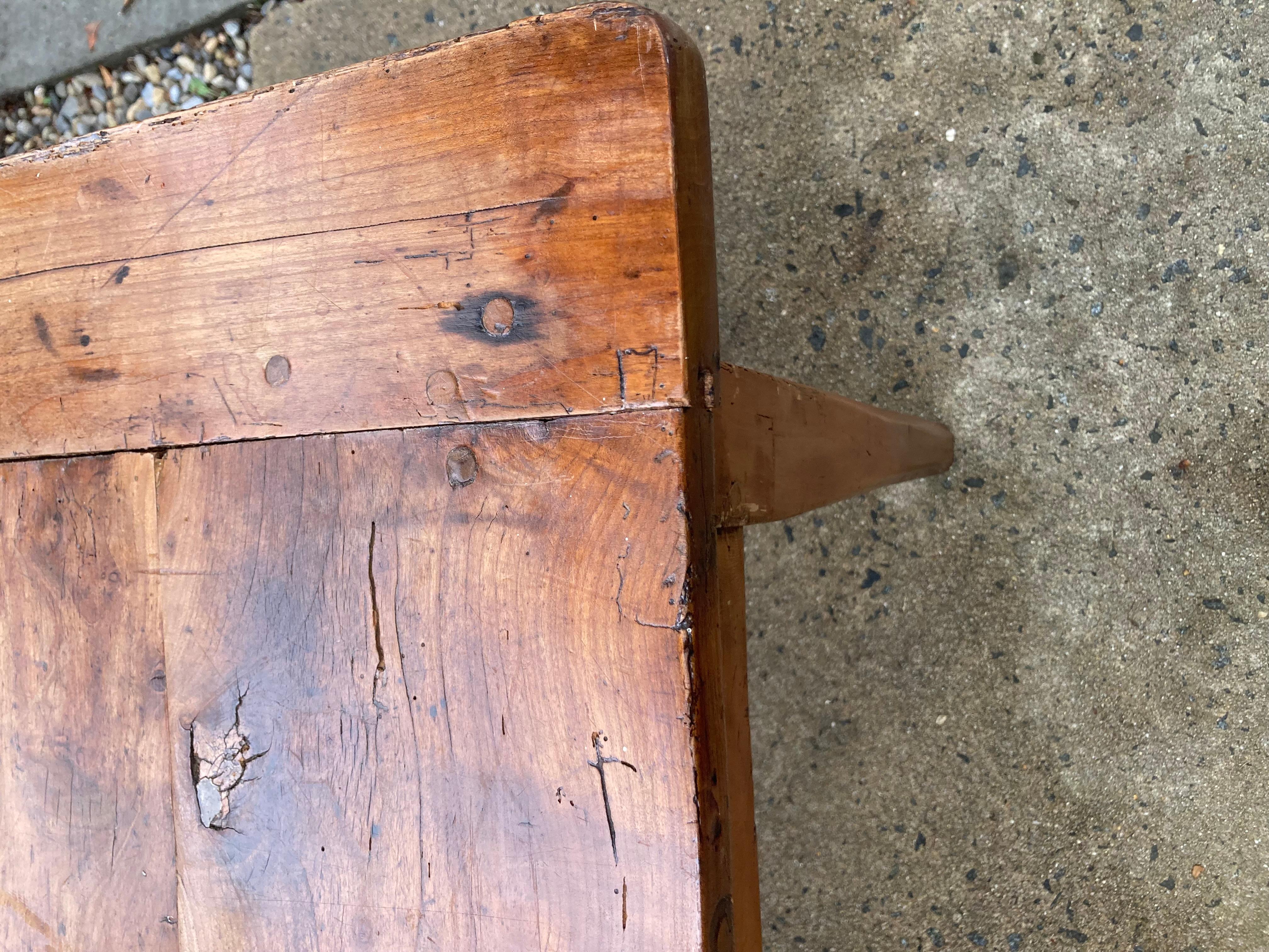 Characterful Antique French Oak Farm Table with Breadboards In Good Condition For Sale In Hopewell, NJ