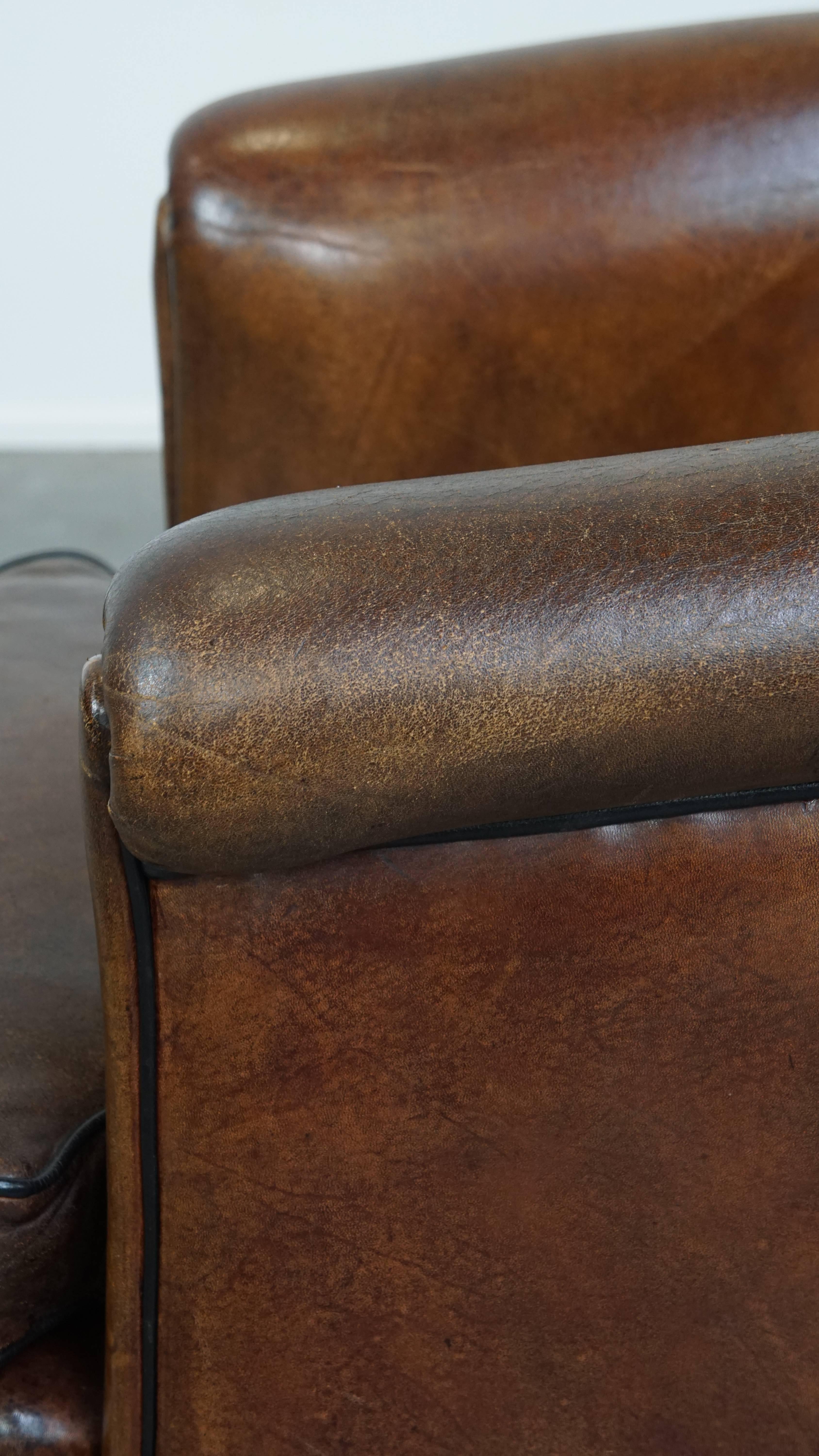 Característica Silla Club de Piel de Oveja Oscura con Ribete Negro en venta 5