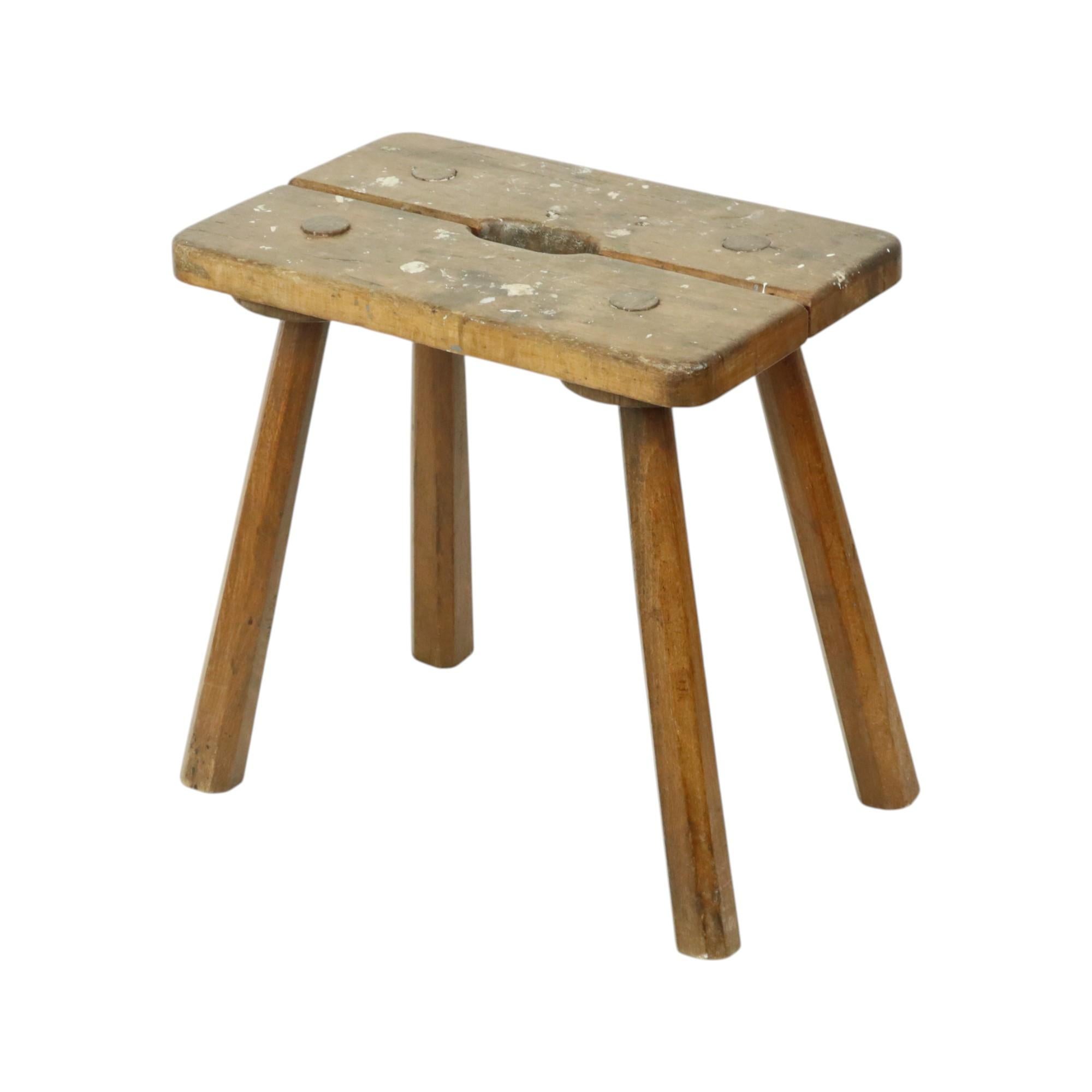 Tabouret de lait de caractère Tabouret en bois massif Rustique en vente 3