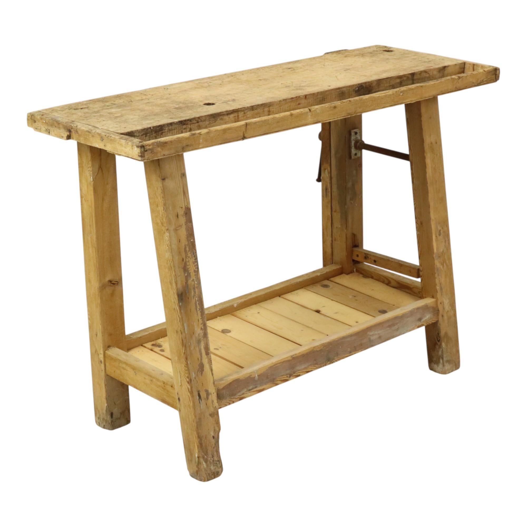 Antico banco da lavoro industriale in legno massiccio di 116 cm in vendita 4