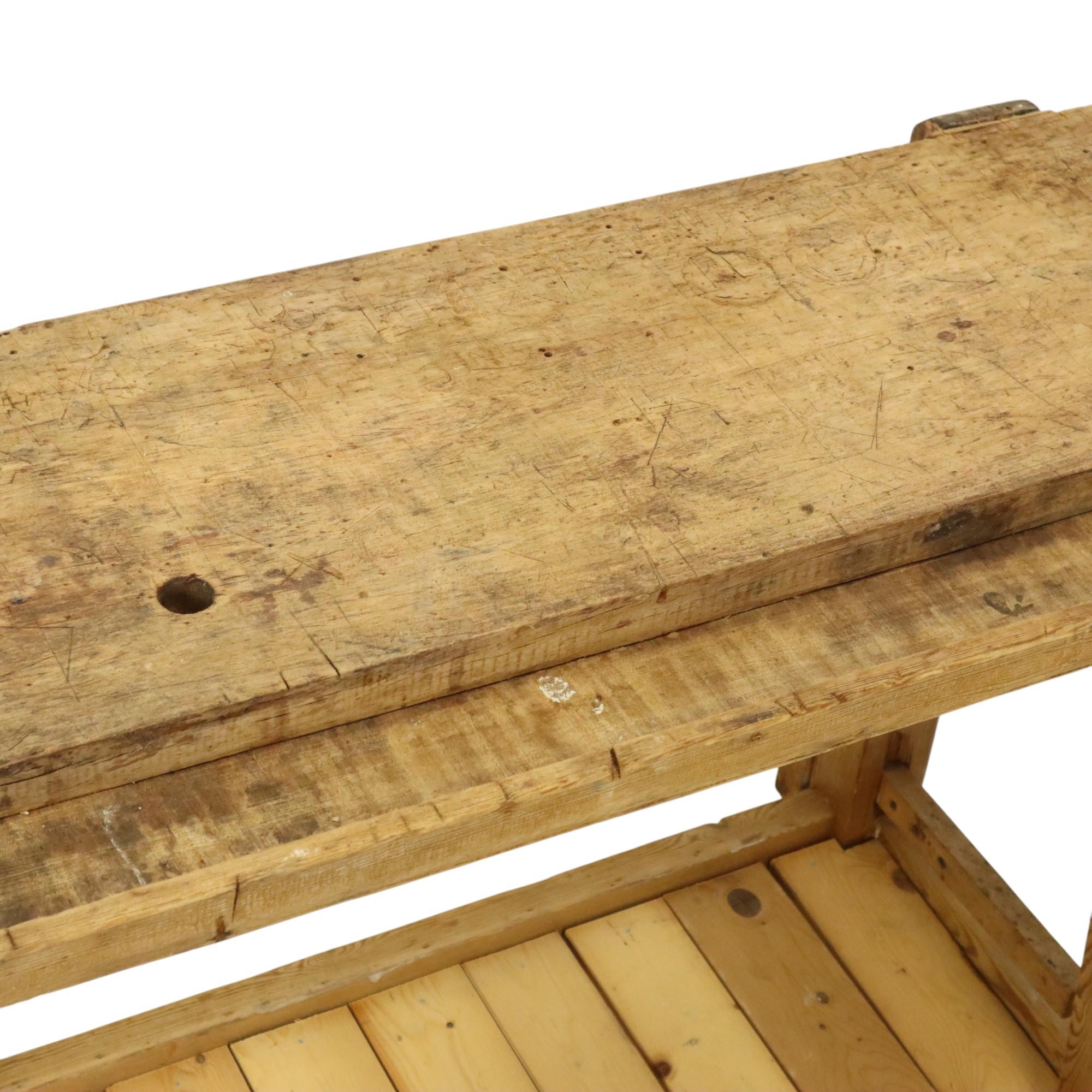 Antico banco da lavoro industriale in legno massiccio di 116 cm in vendita 7