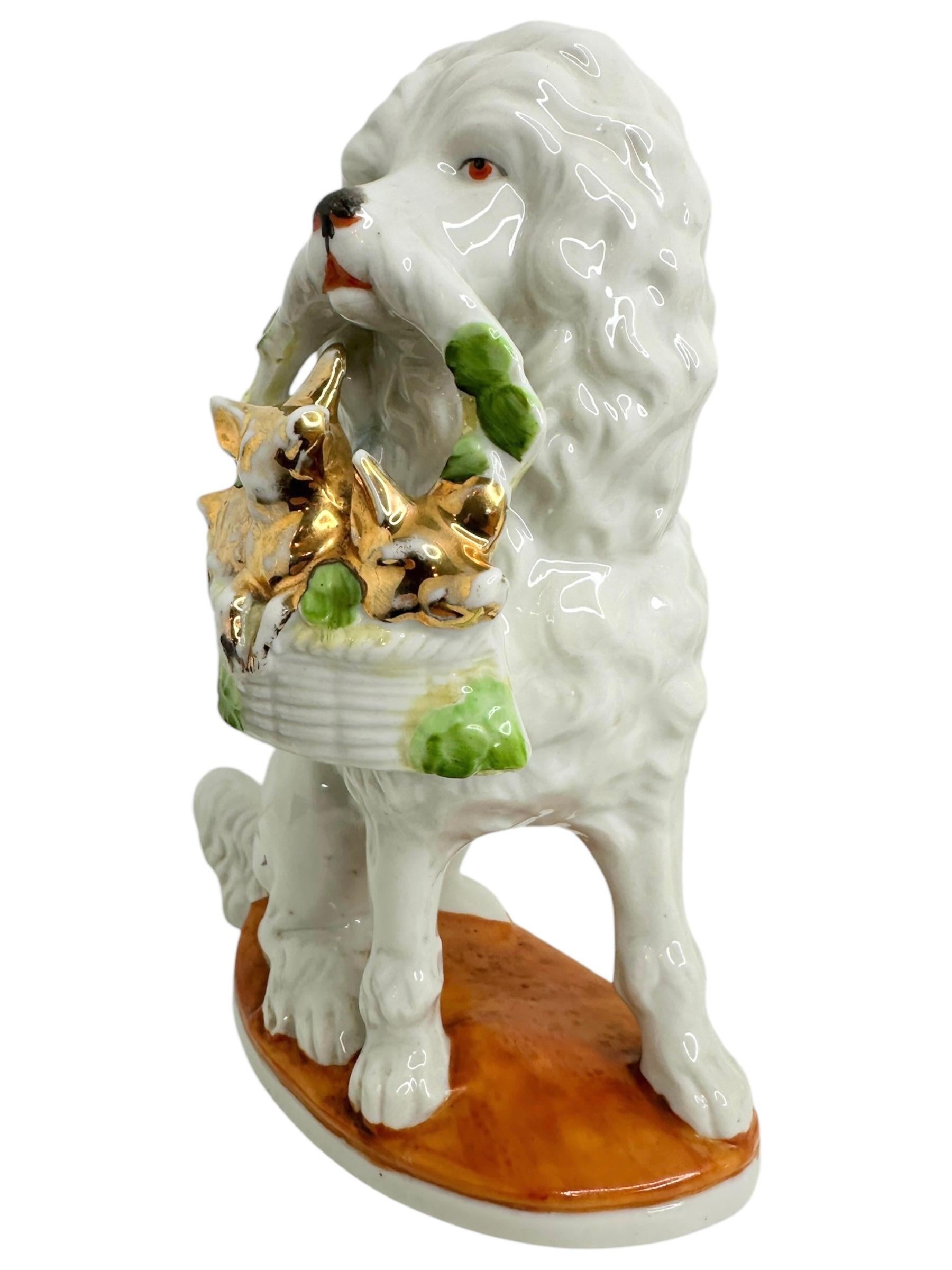 Par de Perros de Porcelana Alemanes Antiguos para Repisa de Chimenea, Década de 1910 Art Nouveau en venta