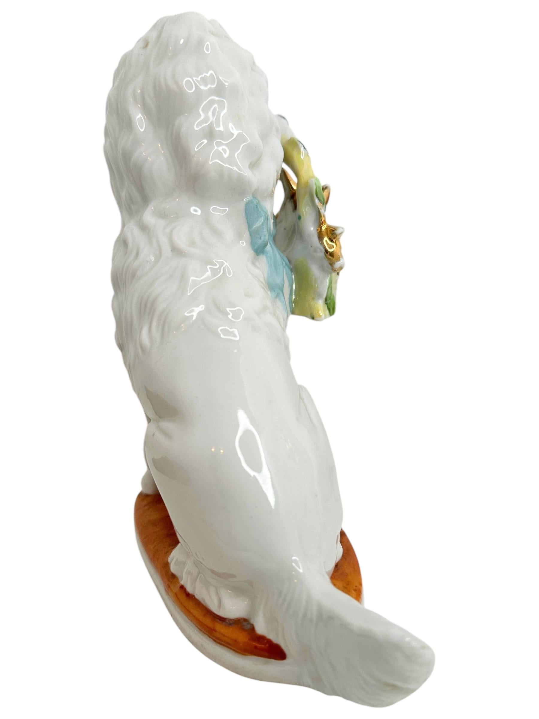 Par de Perros de Porcelana Alemanes Antiguos para Repisa de Chimenea, Década de 1910 Pintado a mano en venta
